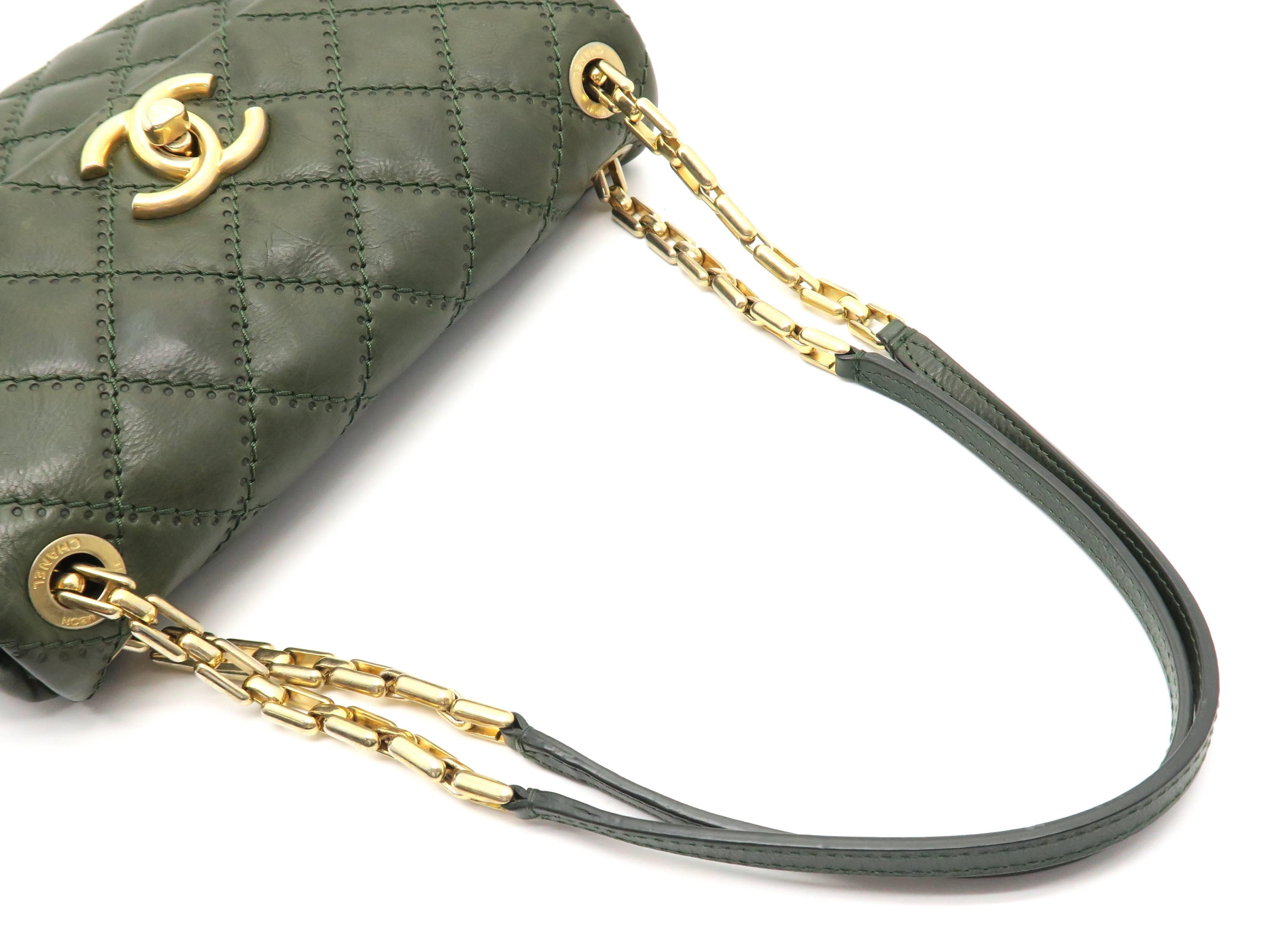 Black Chanel Green Quilting Calfskin Leather Gold Metal Chain Shoulder Bag For Sale