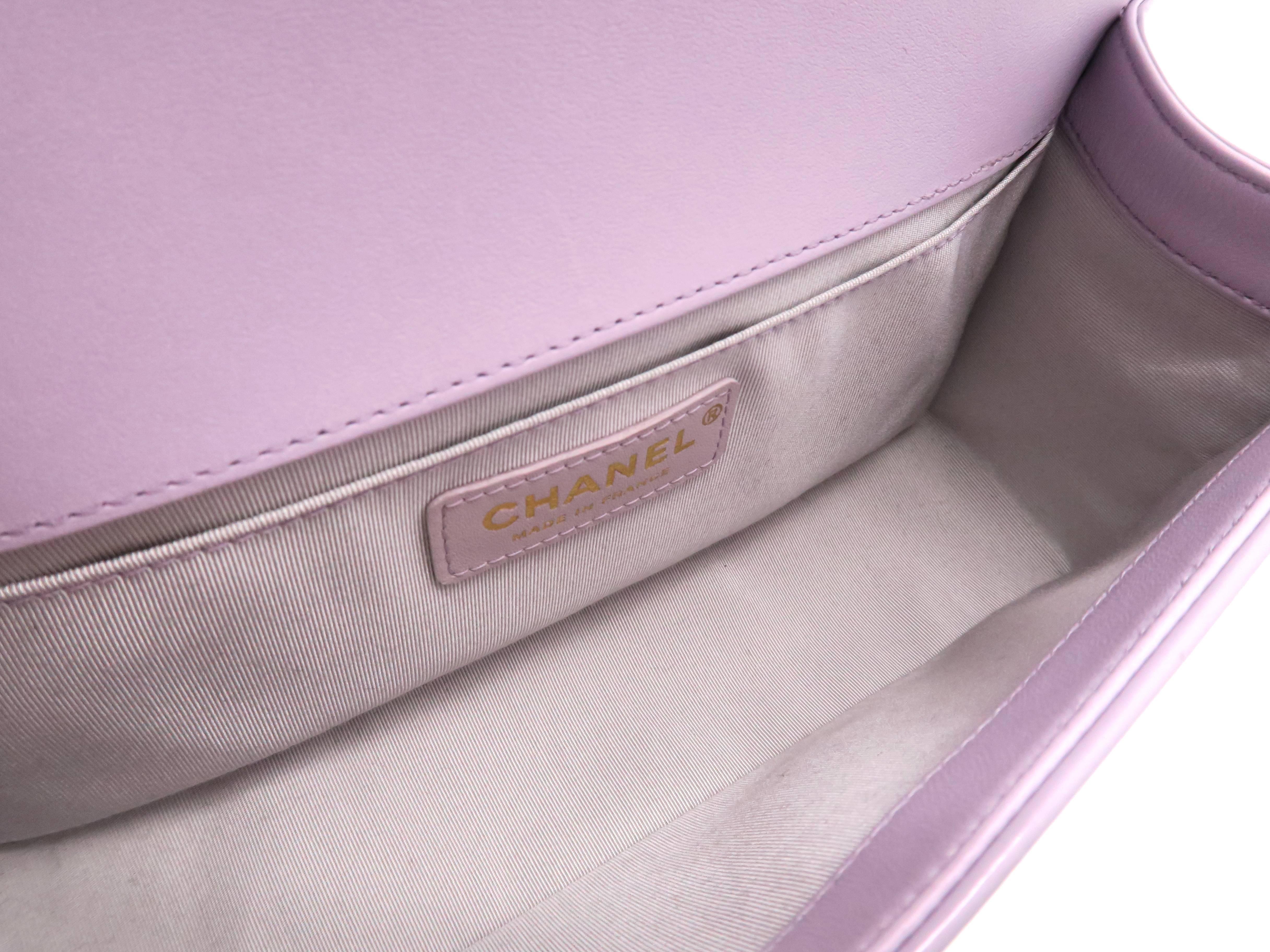 Chanel Boy Chanel Light Purple Quilting Patent Leather Chain Shoulder Bag In New Condition In Kowloon, HK
