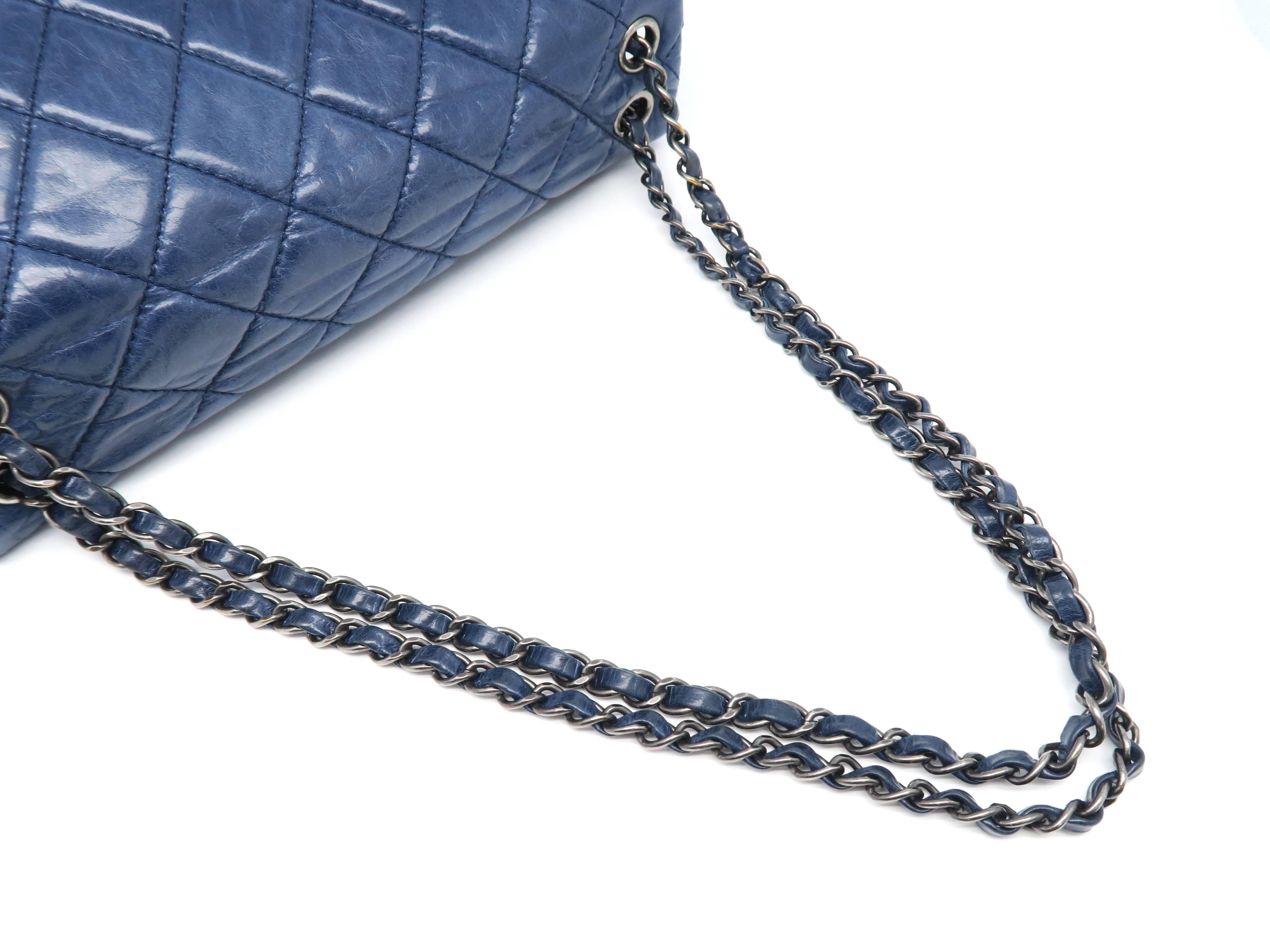 Women's or Men's Chanel Blue Quilting Calfskin Leather Silver Metal Chain Shoulder Bag For Sale