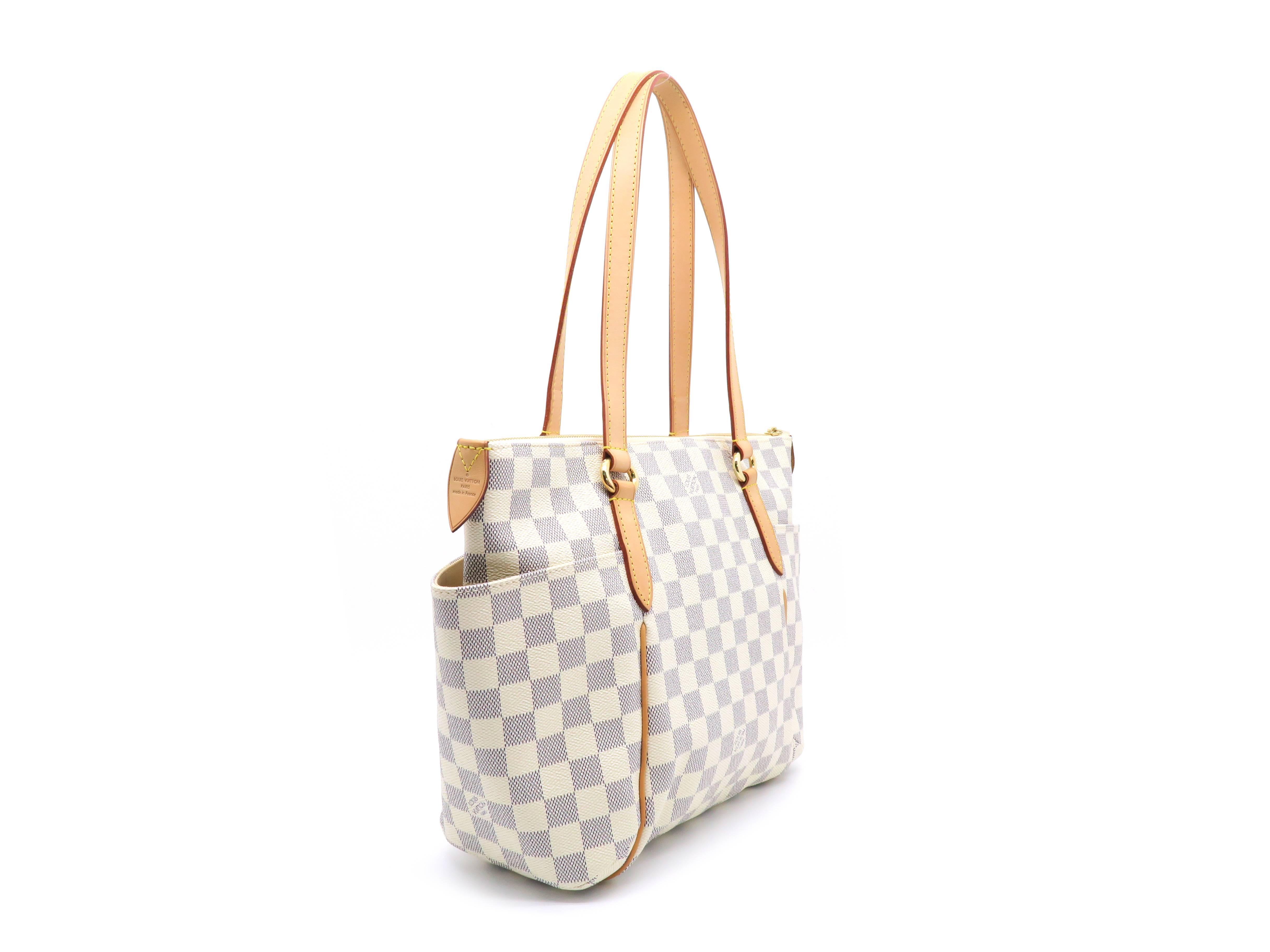 Color: White

Material: Damier Azur

Condition: Rank A 
Overall: Good, few minor defects
Surface: Good
Corners: Good
Edges: Minor Stains
Handles/Straps: Good
Hardware: Minor Scratches

Dimension: W28 × H25 × D11cm（W11.0" × H9.8" ×