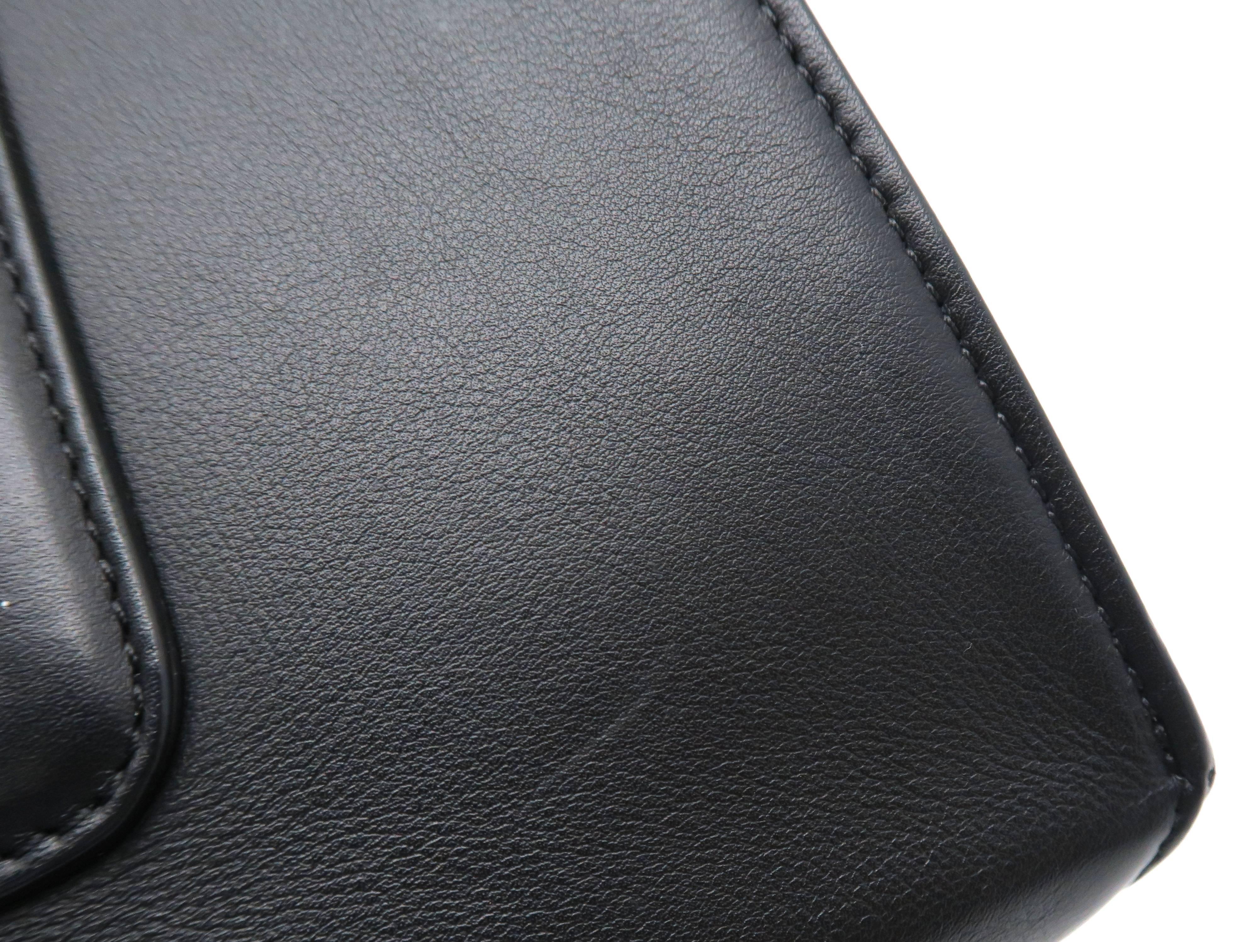 Celine Edge Black/White Calfskin Leather Shoulder Bag For Sale 1
