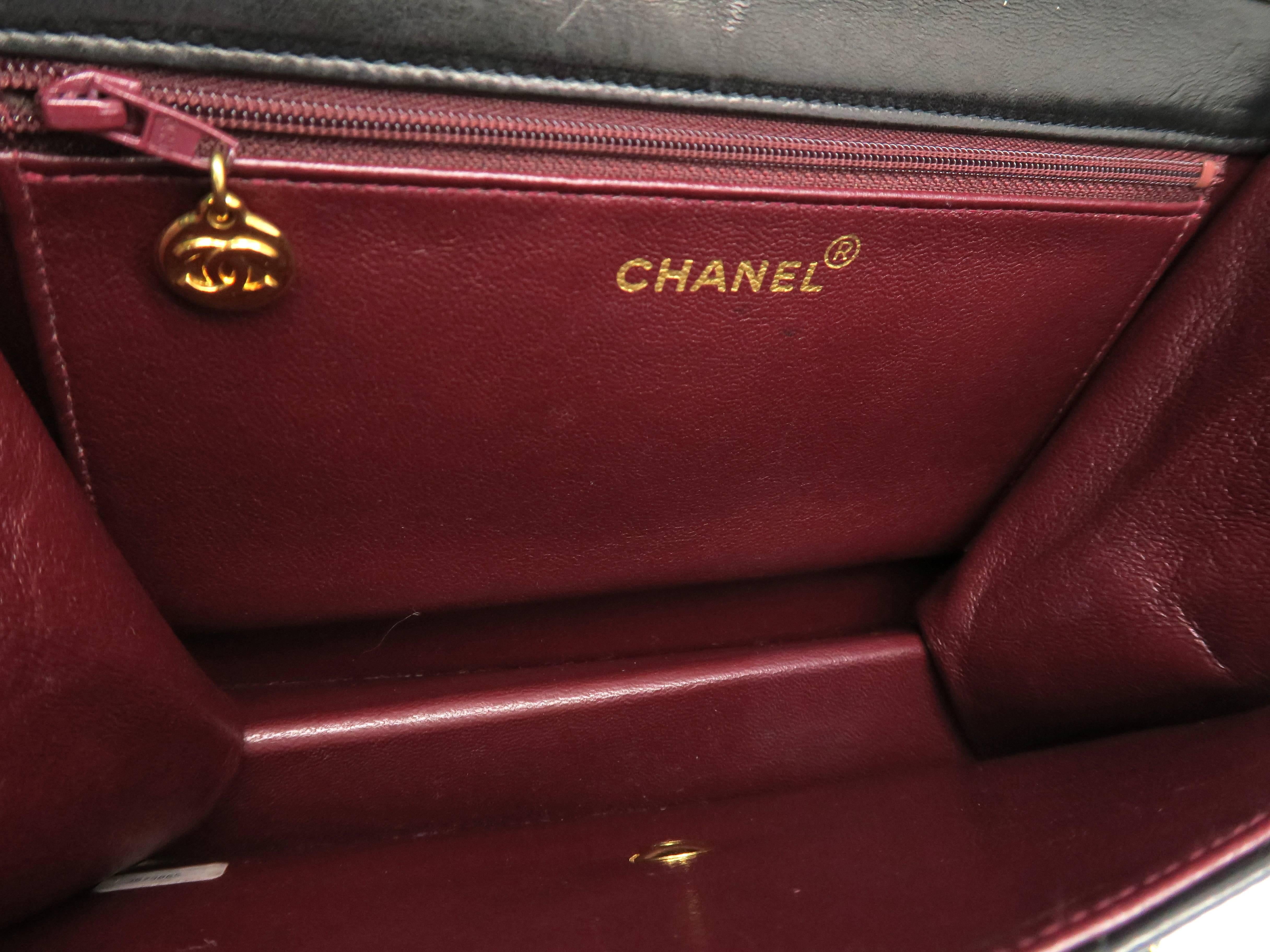 Chanel Black Quilted Lambskin Leather Vintage Gold Metal Chain Shoulder Bag 3
