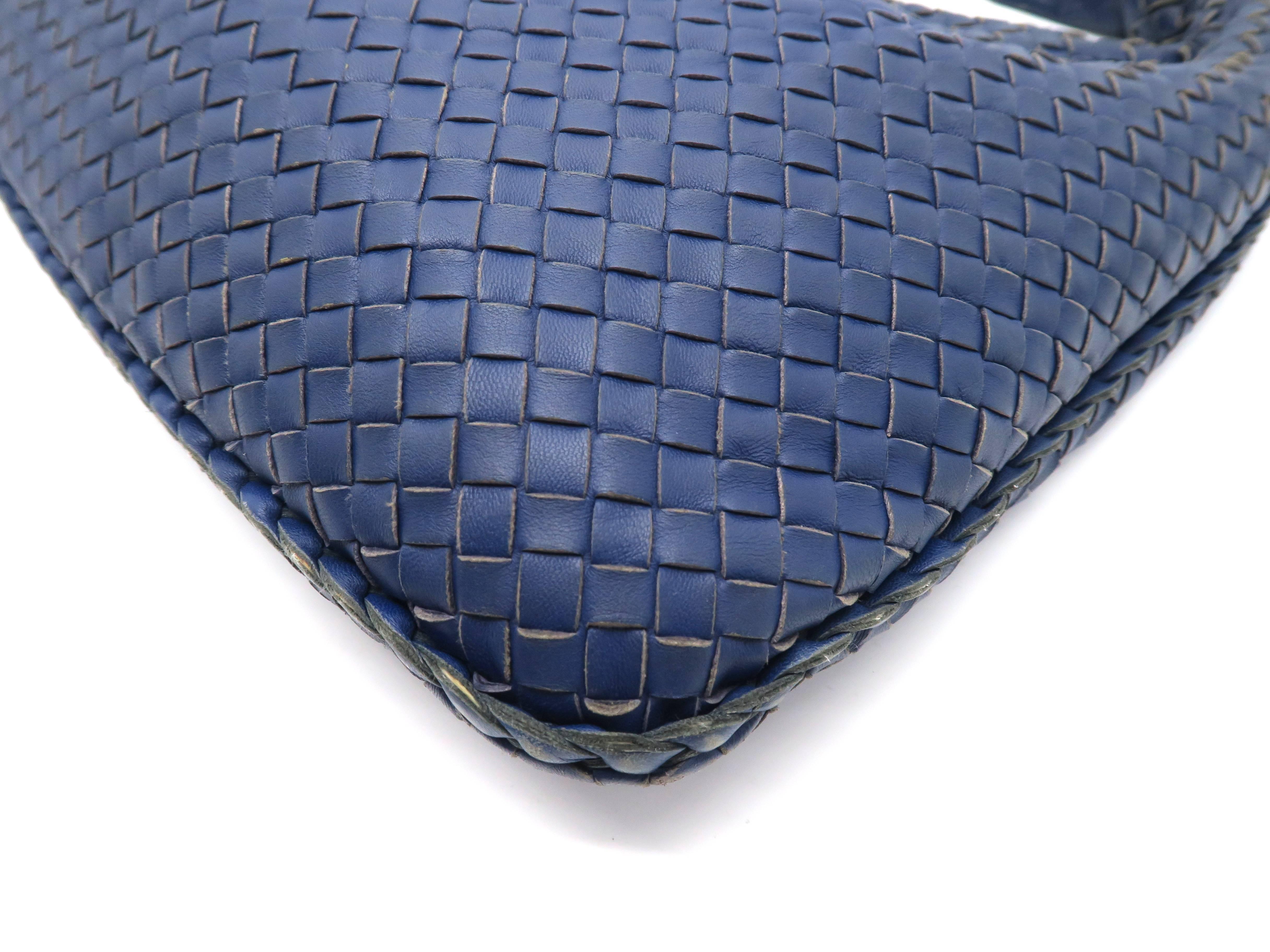 Bottega Veneta Blue Intrecciato Leather Hobo Bag For Sale 5