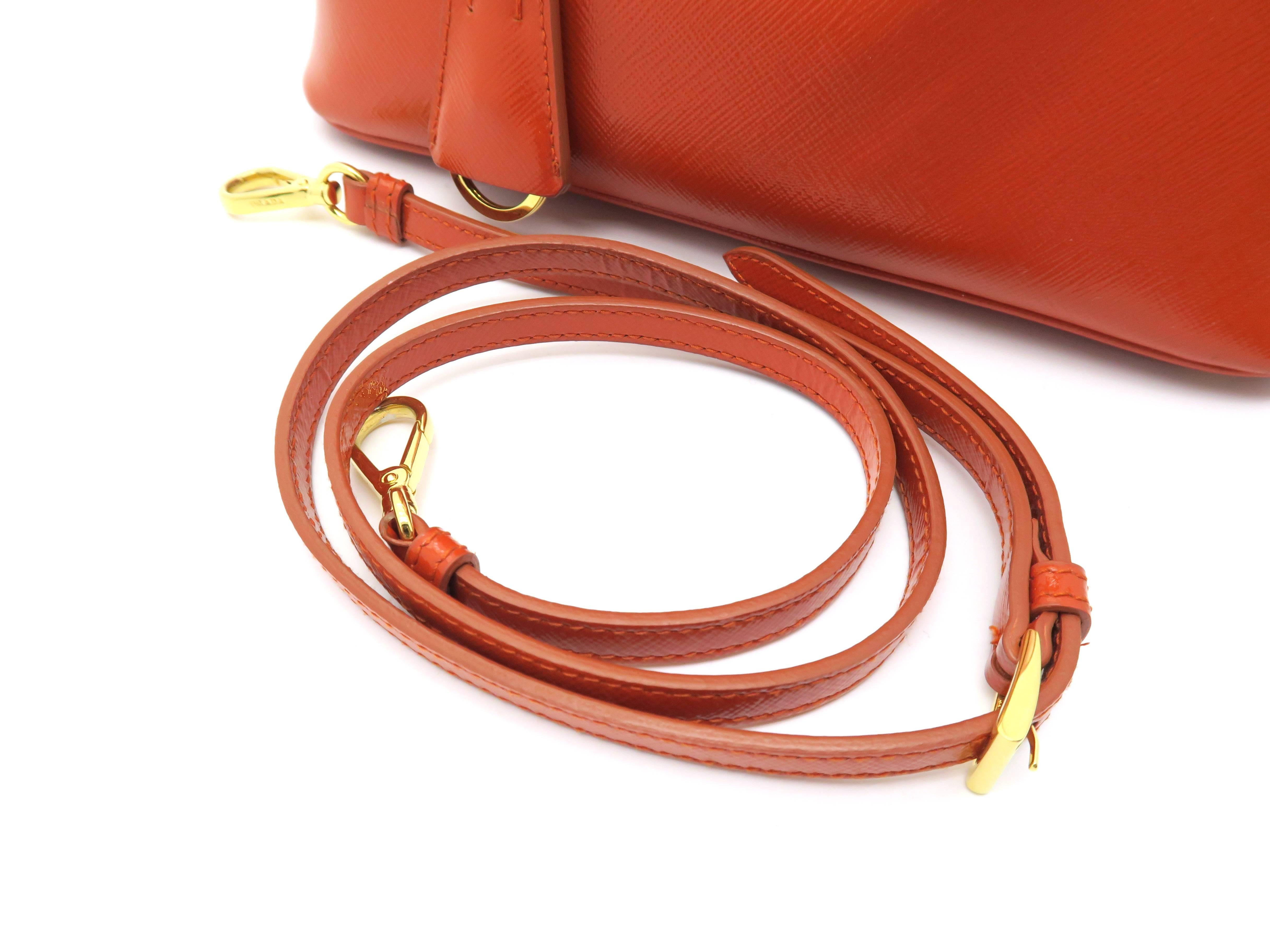 Prada Orange Saffiano Leather Crossbody Bag In Excellent Condition For Sale In Kowloon, HK