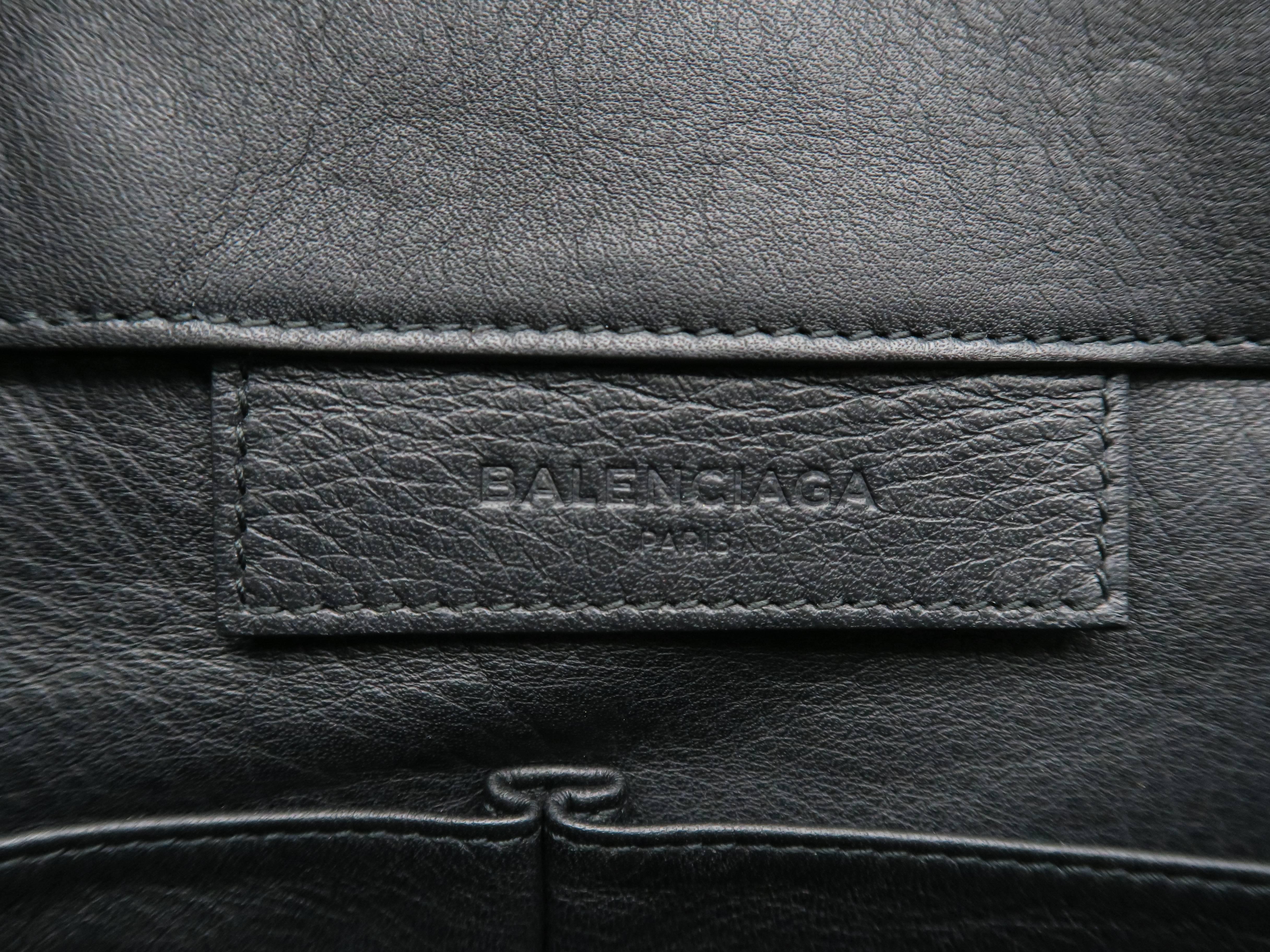 Balenciaga Papier Zip Around Black Calfskin Leather Tote Bag For Sale 4