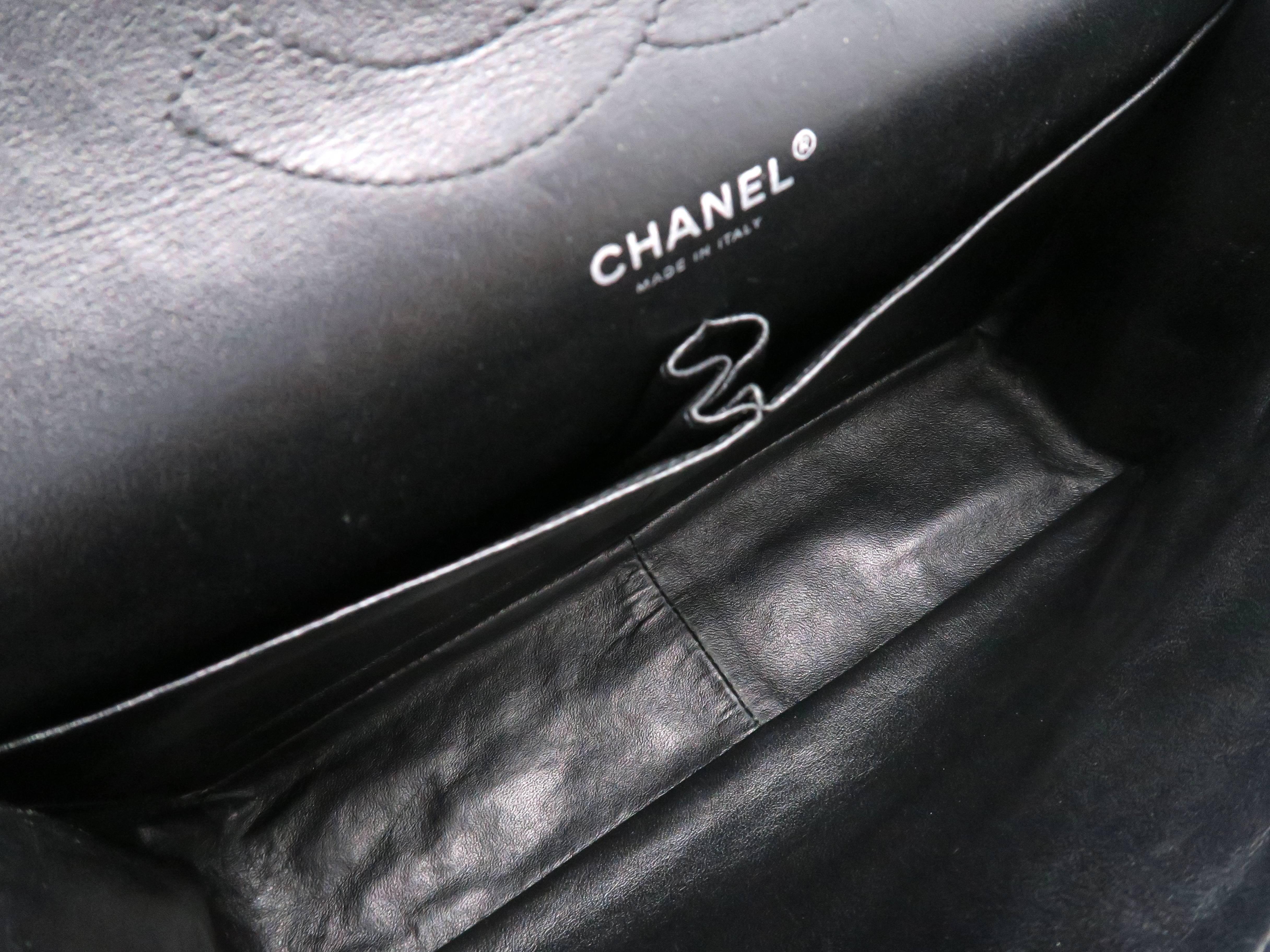 Chanel Black Quilted Patent Leather Jumbo Classic Double Flap Chain Shoulder Bag For Sale 4