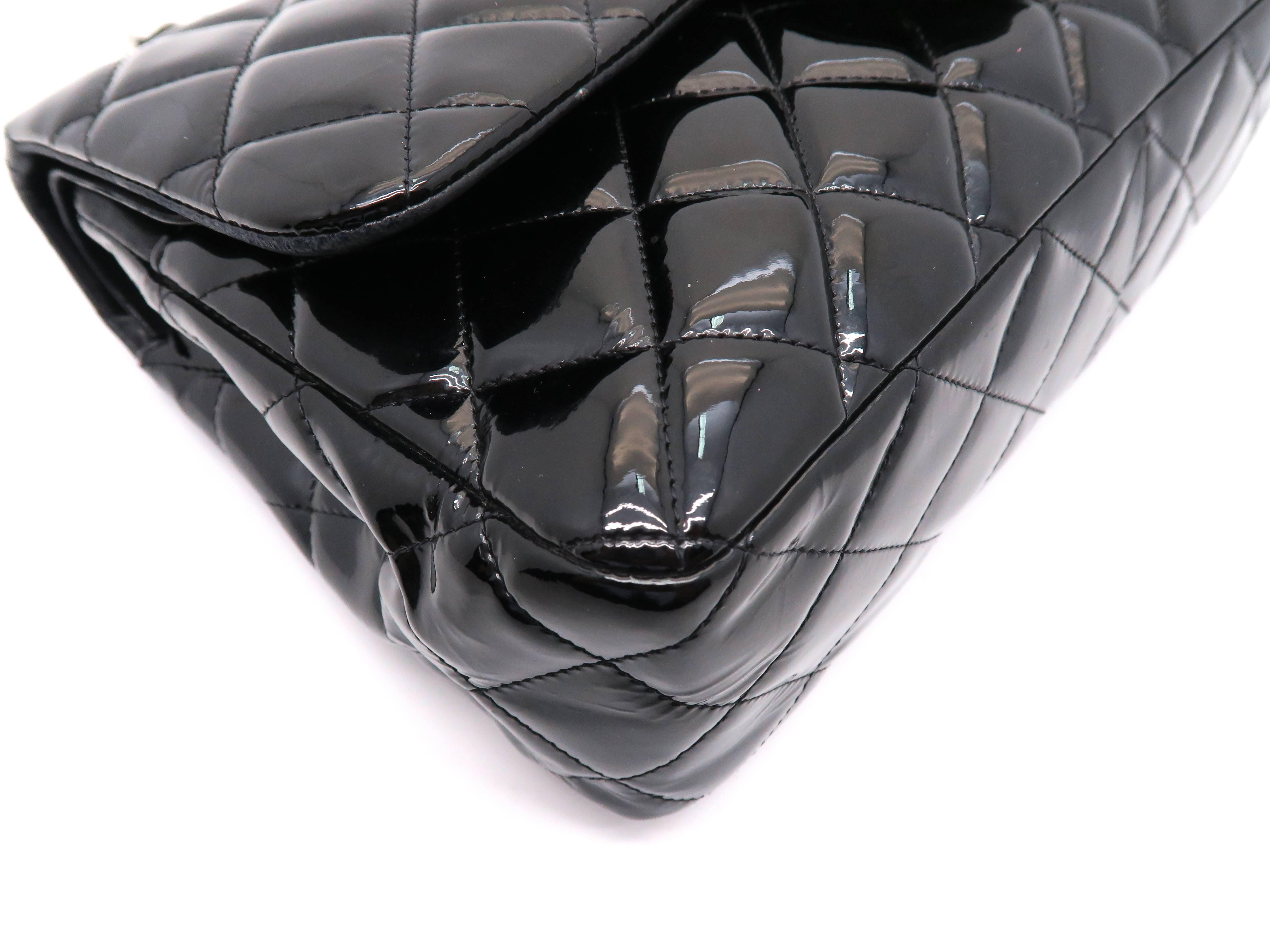 Chanel Black Quilted Patent Leather Jumbo Classic Double Flap Chain Shoulder Bag For Sale 5