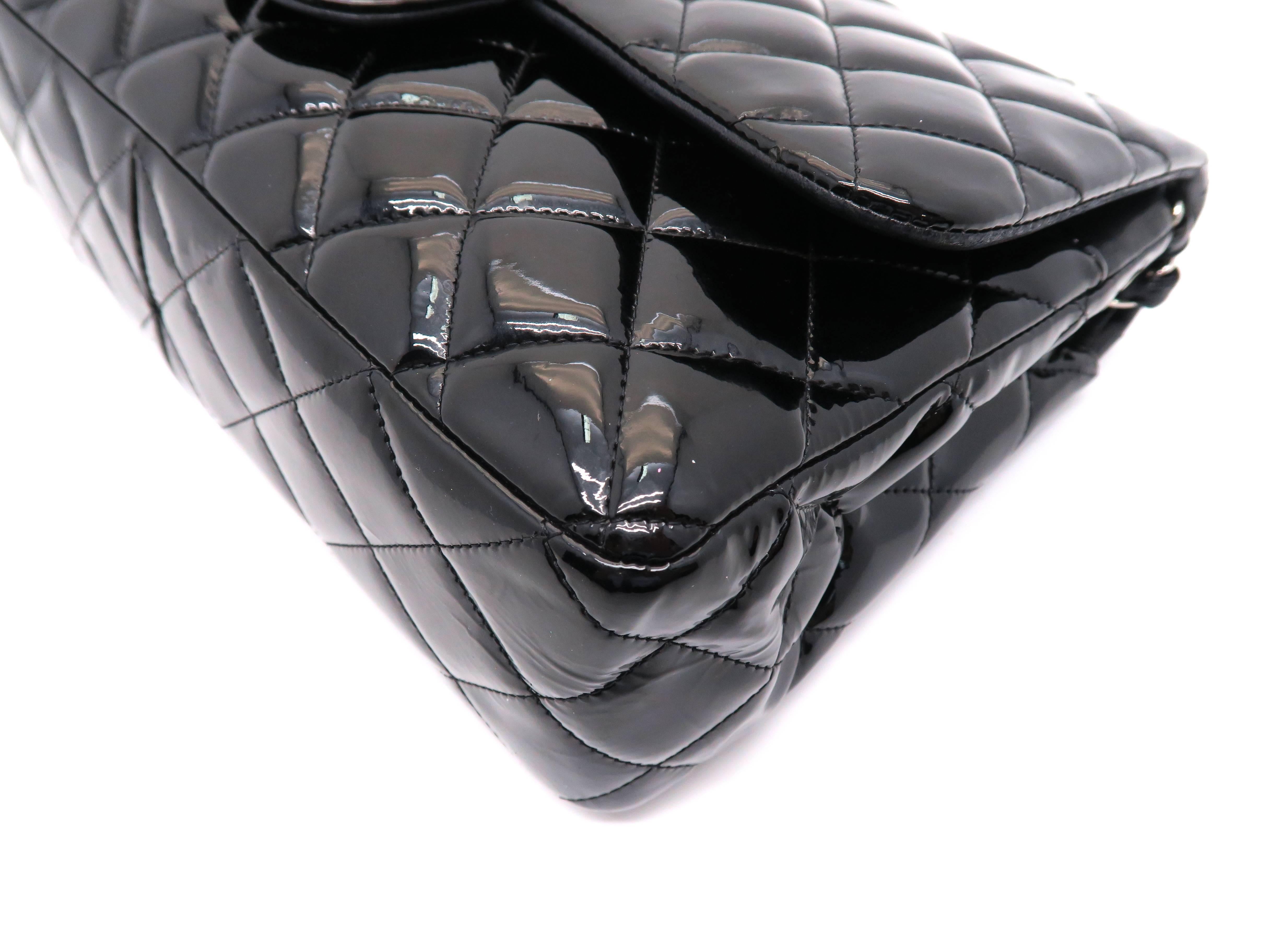 Chanel Black Quilted Patent Leather Jumbo Classic Double Flap Chain Shoulder Bag For Sale 6