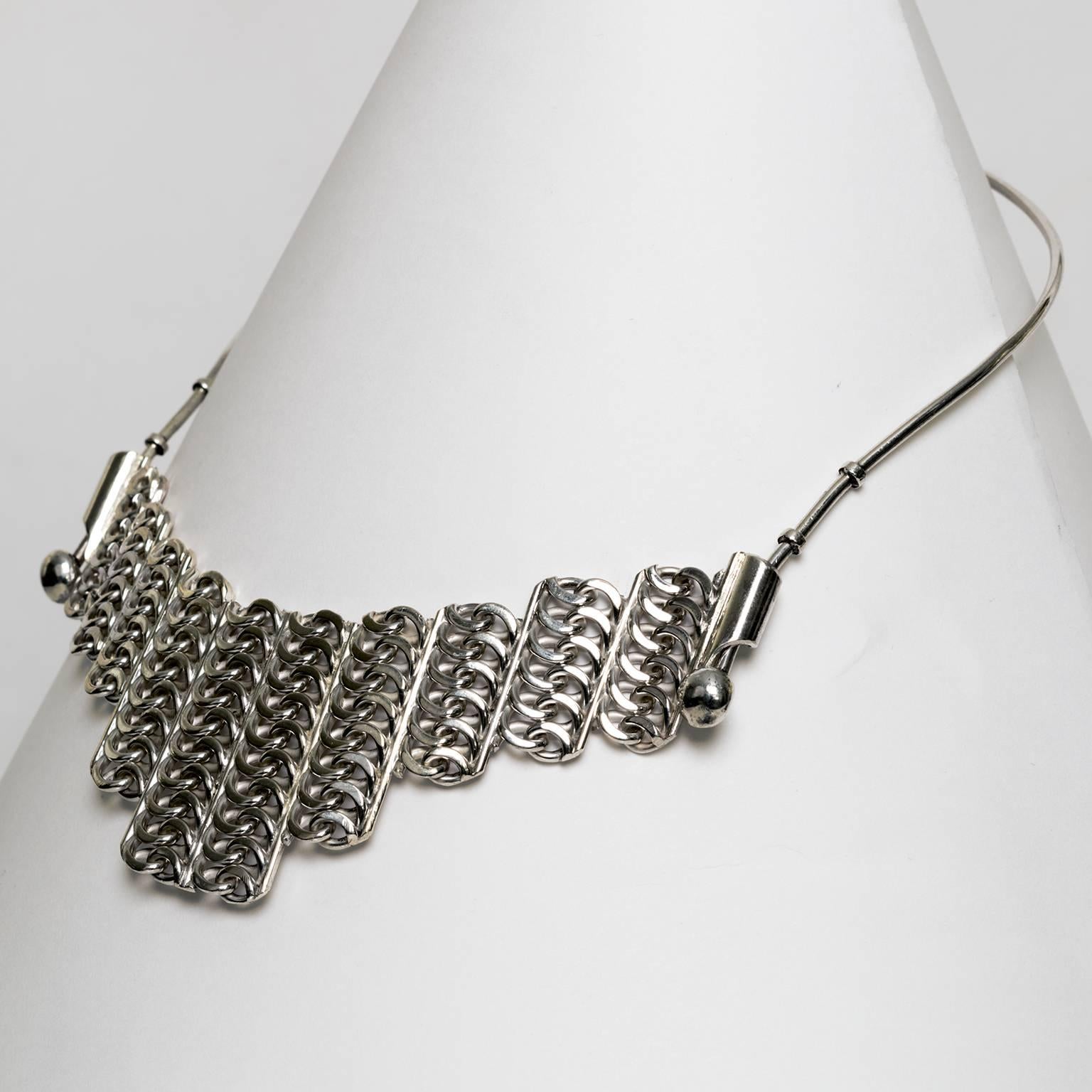 modern silver necklaces