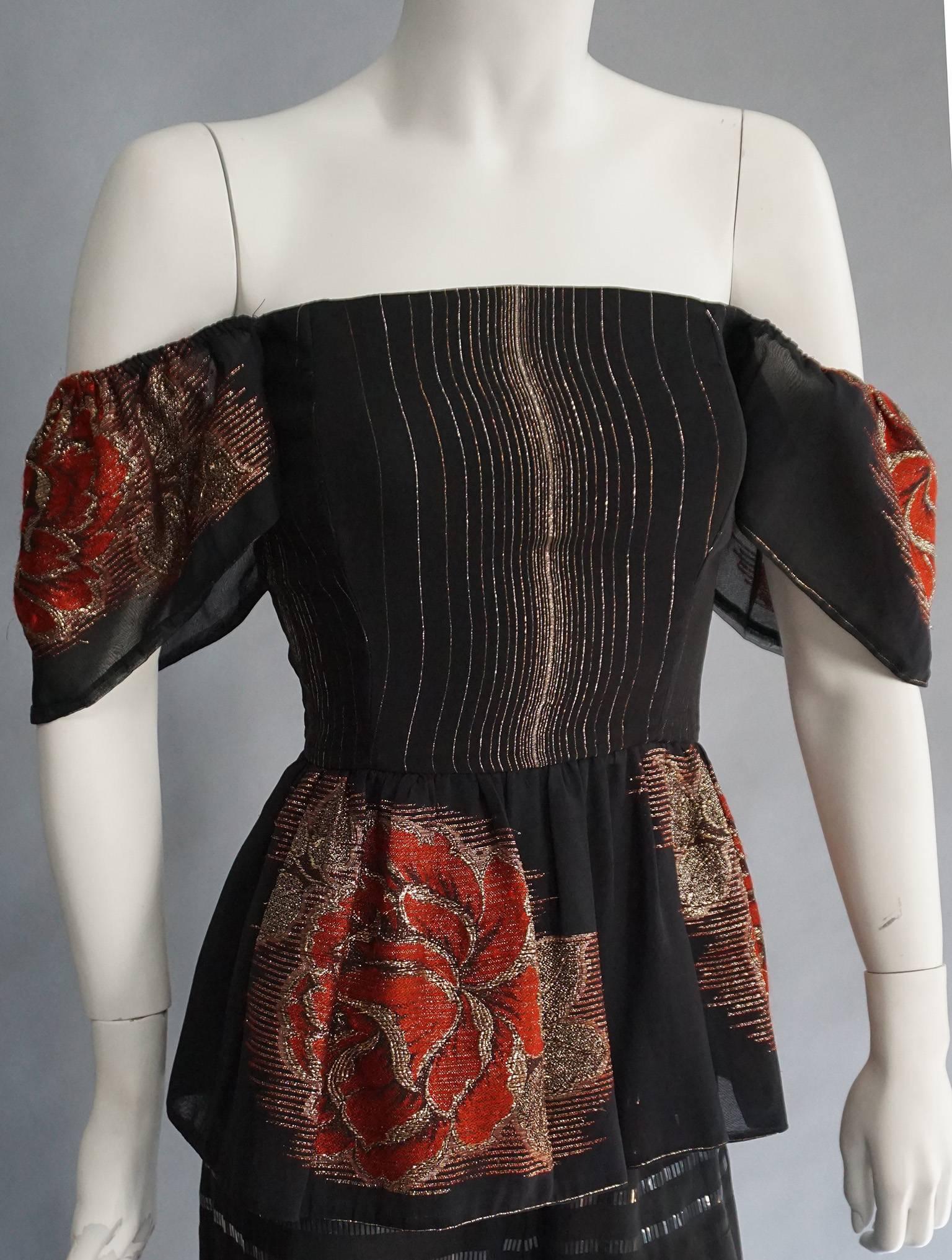 VICTOR COSTA Rose Print Lame Corset Top with Peplum & Sleeve Detail In Excellent Condition For Sale In New York, NY