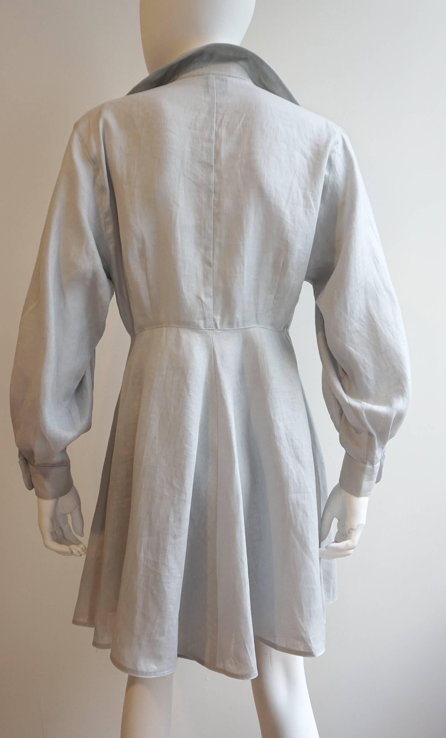 CLAUDE MONTANA Linen Tunic with Matching Crepe Shorts Ensemble In Excellent Condition For Sale In New York, NY