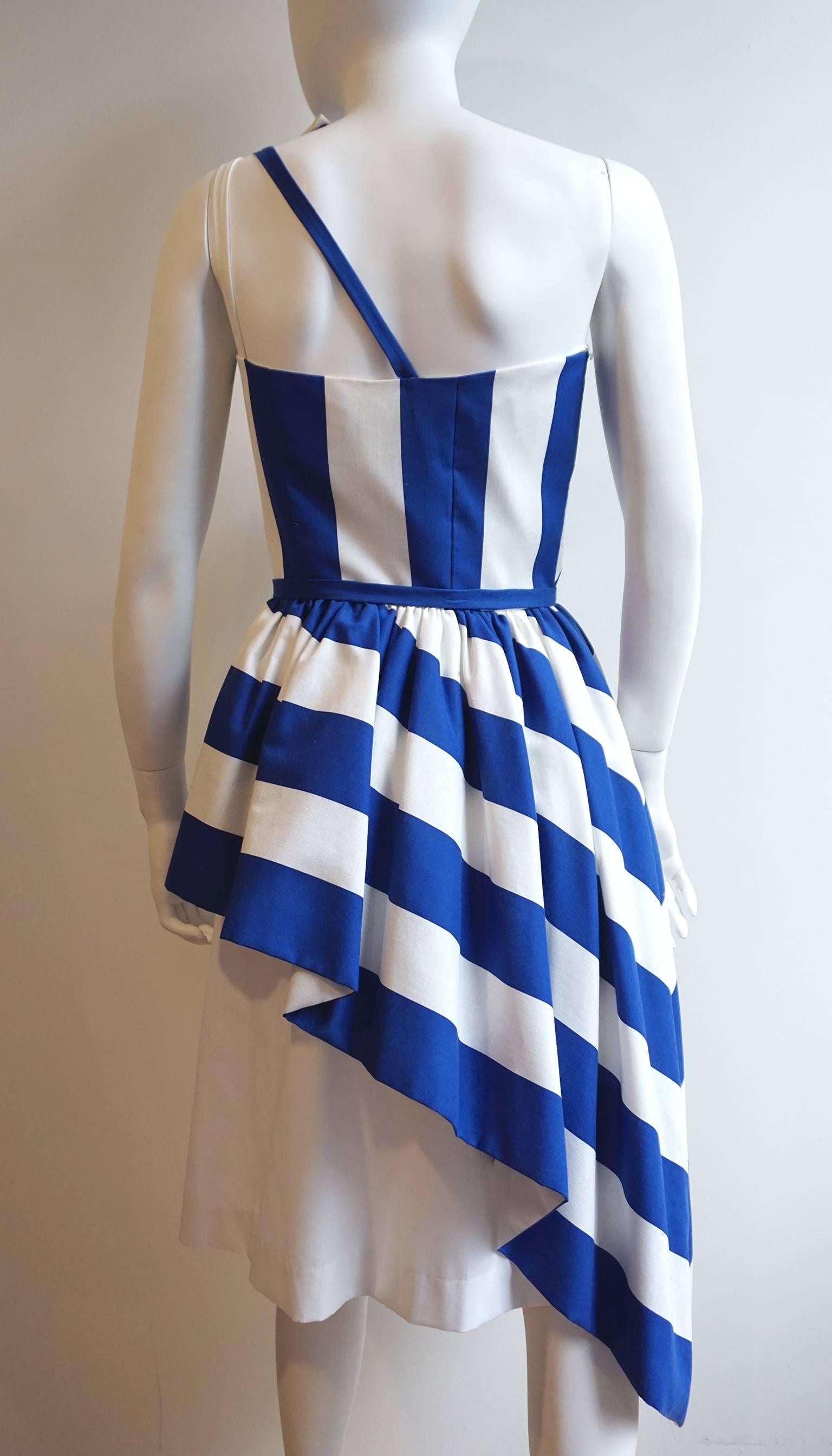 VICTOR COSTA One Shoulder Striped Cotton Cocktail Dress In Excellent Condition For Sale In New York, NY