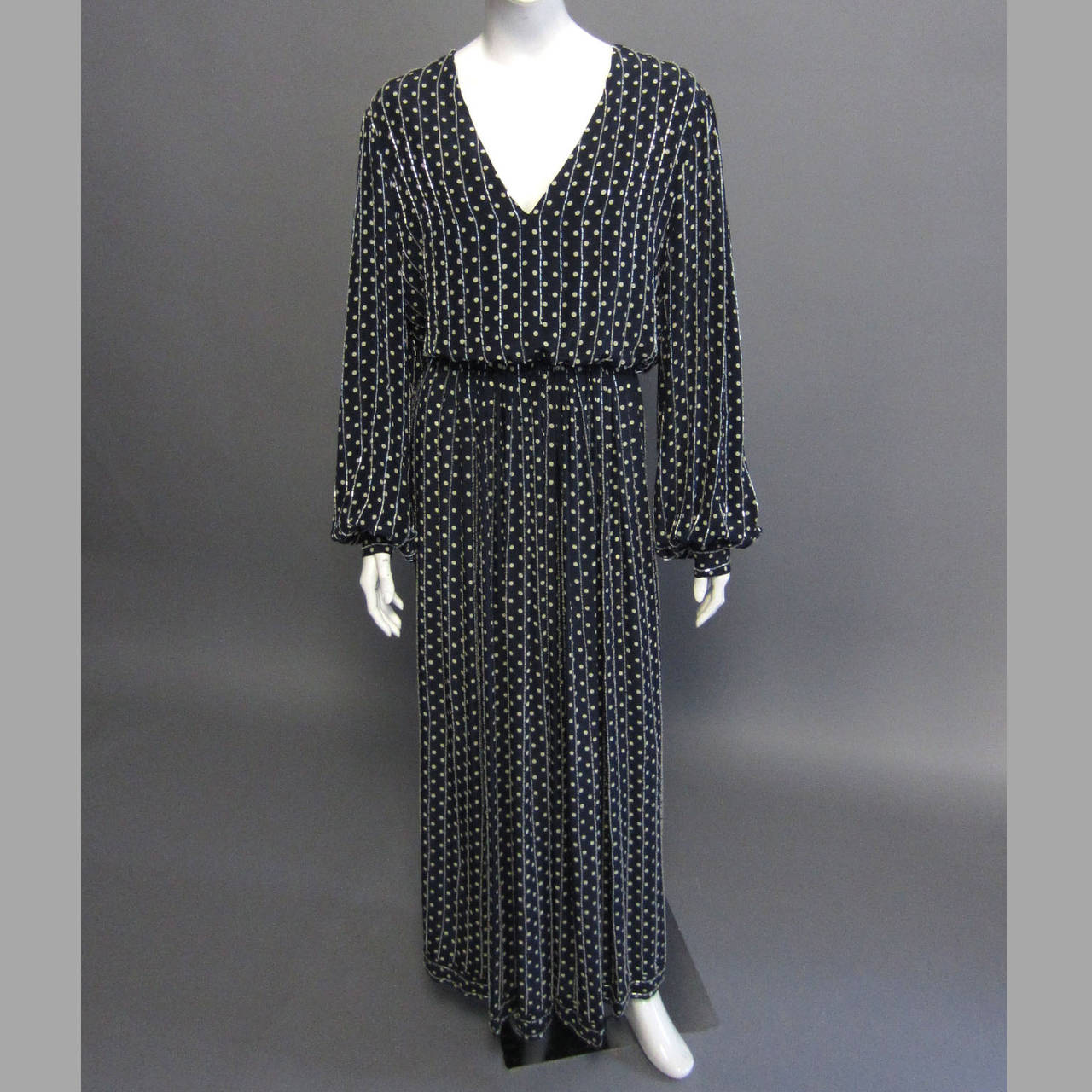 BILL BLASS Navy & Grey Polka Dot Beaded Long Sleeve Gown
