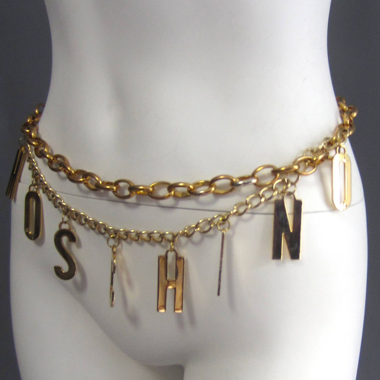 moschino chain belt