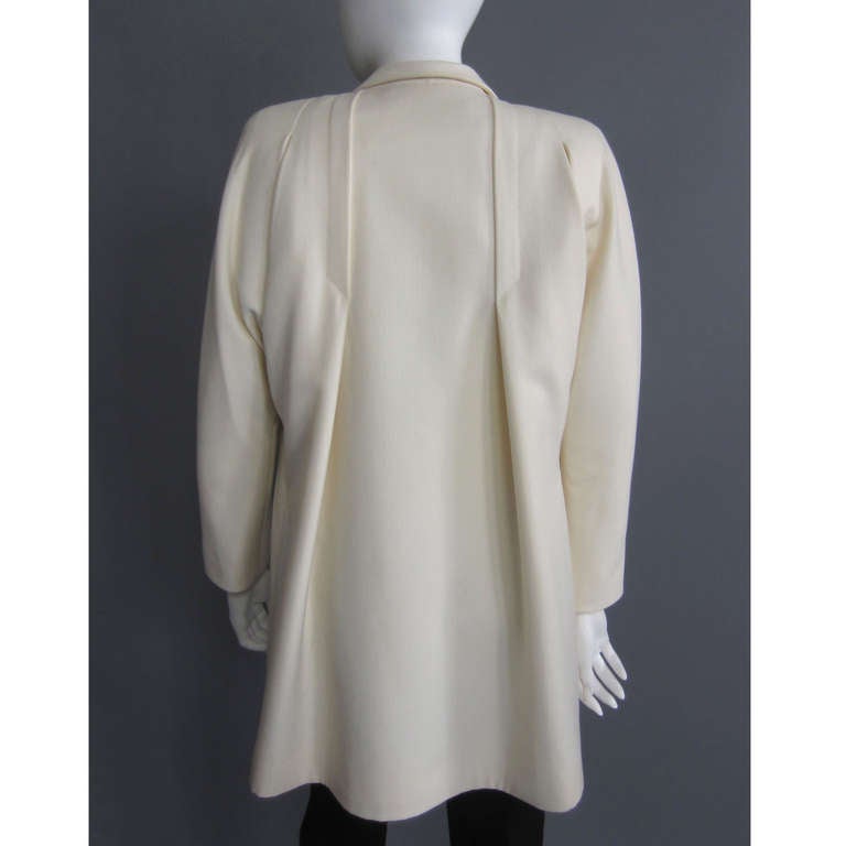 GALANOS Off White Wool Coat In Excellent Condition In New York, NY