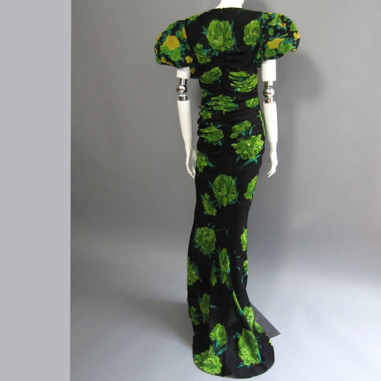 Women's JAMES GALANOS Floral Print Gown with Pouf Sleeve Detail For Sale