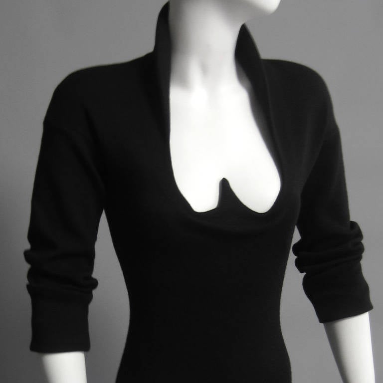 ROMEO GIGLI Iconic Knit Heart Dress In Excellent Condition In New York, NY