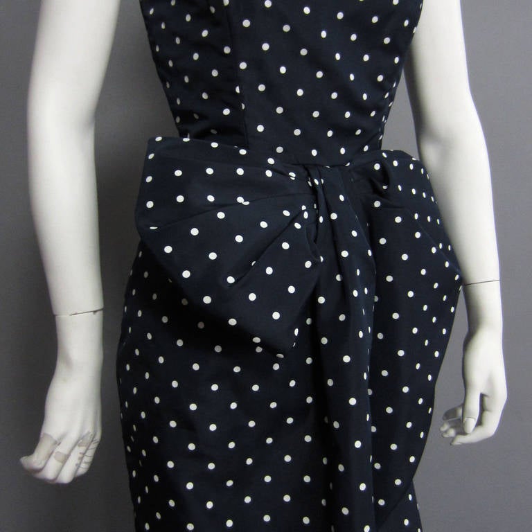 VICTOR COSTA Polka Dot Gown with Bow Detail In Excellent Condition In New York, NY