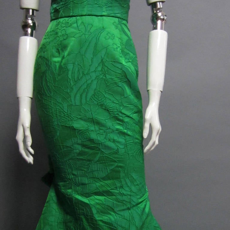 Women's 2000s OSCAR DE LA RENTA Floral Gown with Bow Detailing