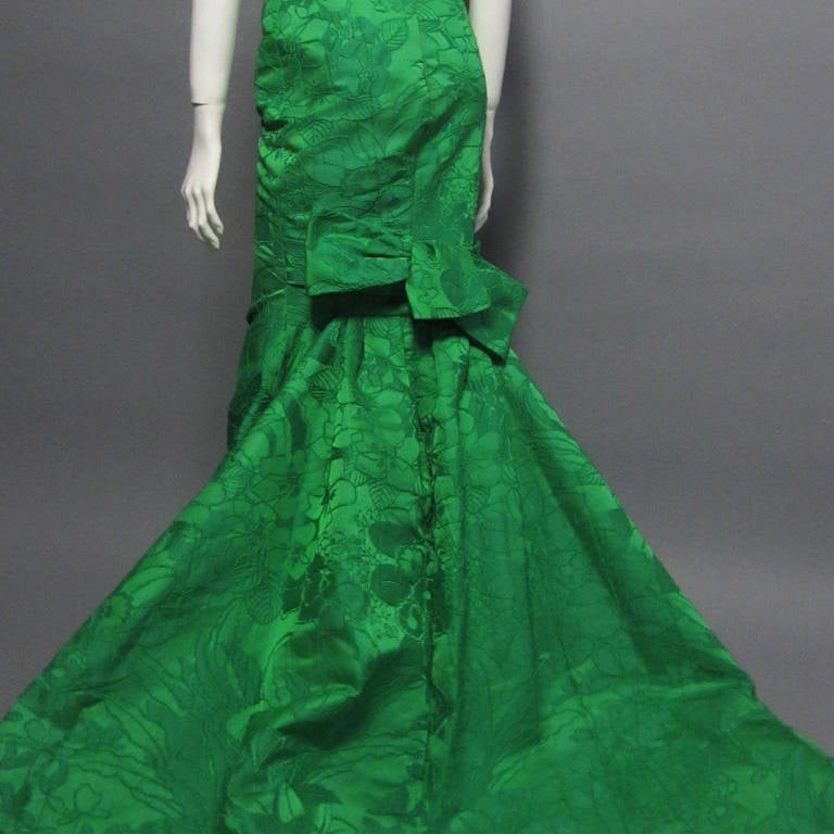 2000s OSCAR DE LA RENTA Floral Gown with Bow Detailing 2