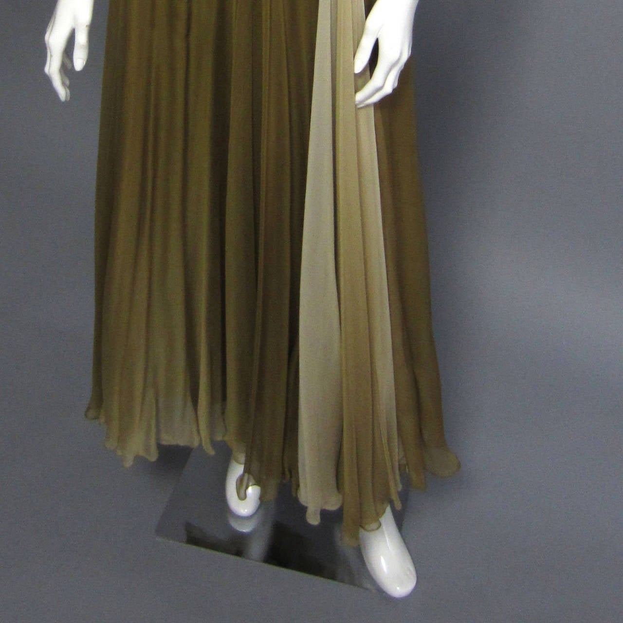 BOB MACKIE Ombre Chiffon Gown In Excellent Condition For Sale In New York, NY