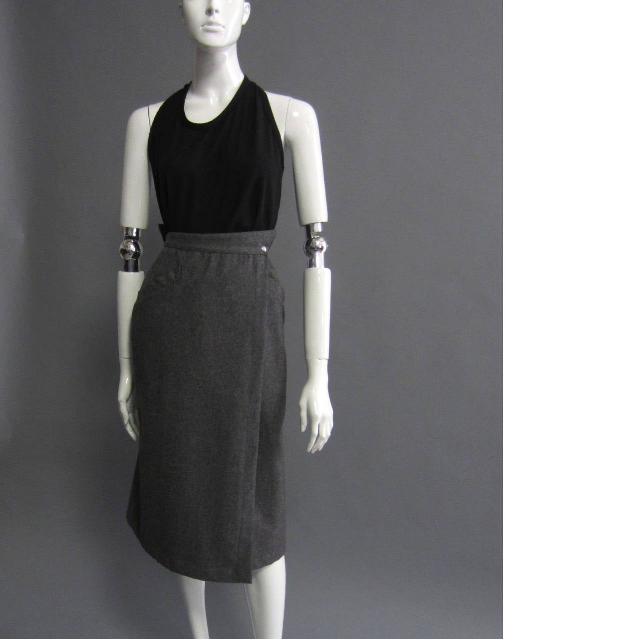 THIERRY MUGLER Grey Wool Wrap Style Pencil Skirt In Excellent Condition For Sale In New York, NY