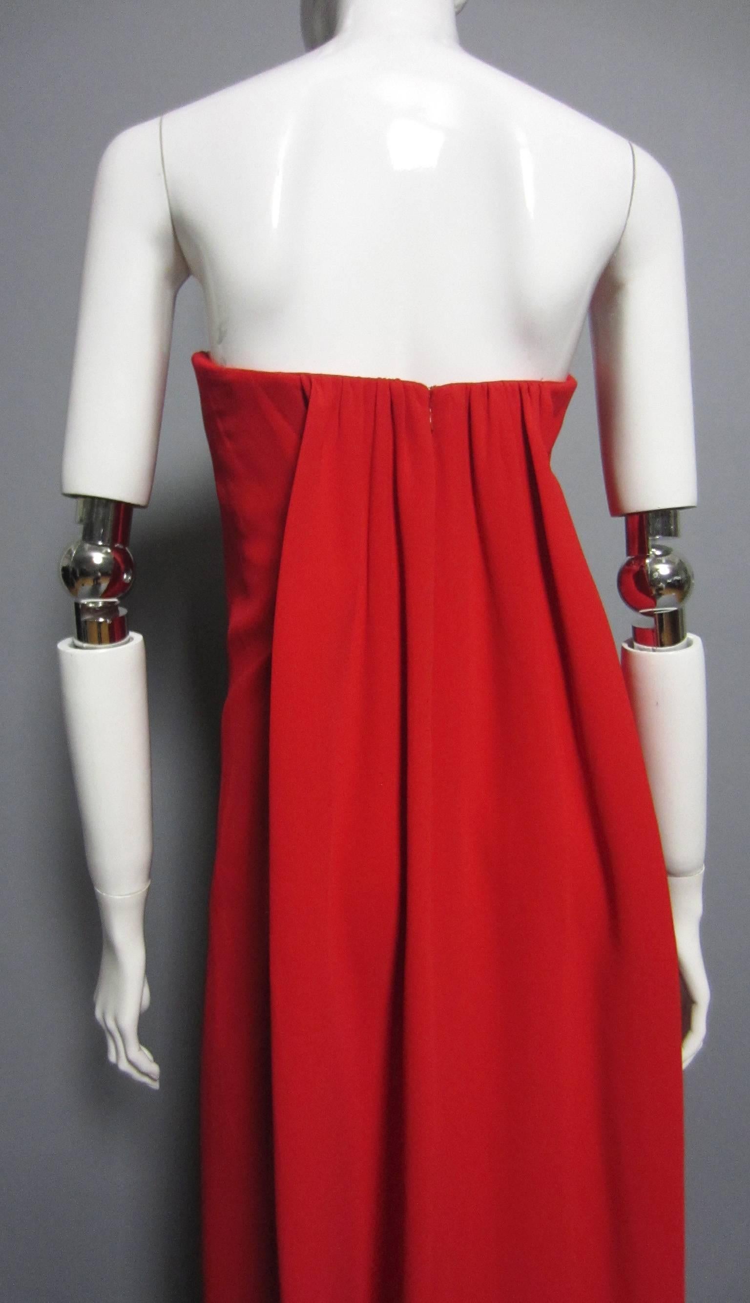 Women's OSCAR DE LA RENTA Red Strapless Gown with Draped Back