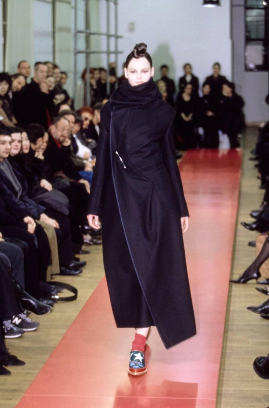 1999 Black wool shawl collar square coat from Comme Des Garçons  featuring quarter length sleeves and a long length

Outer Composition:
wool 100%