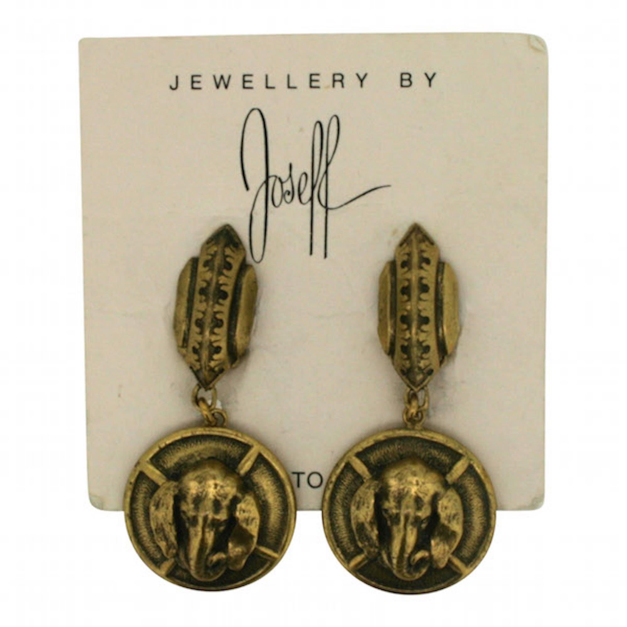 Joseff of Hollywood 1940s Vintage Elephant Earrings In Excellent Condition For Sale In Wigan, GB