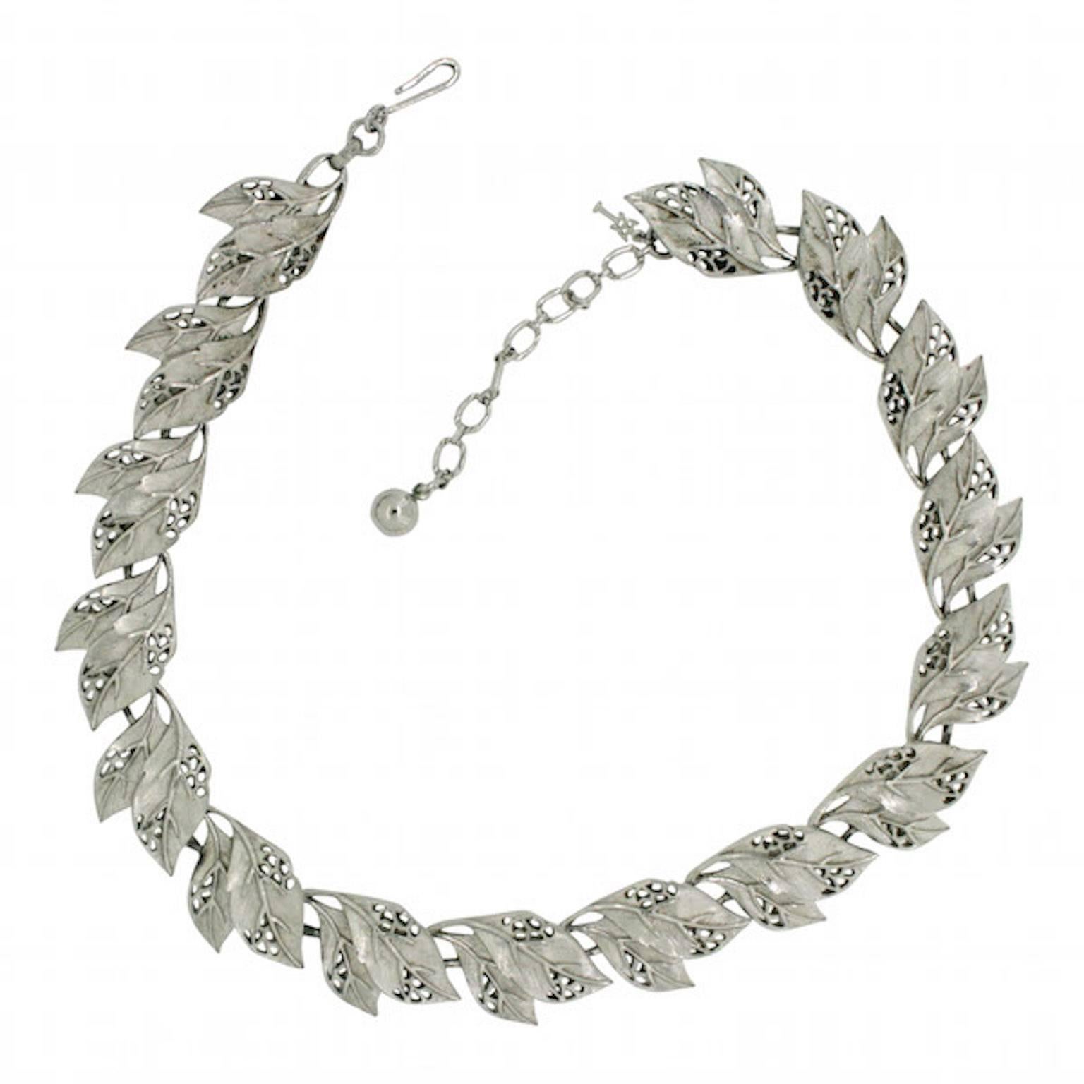 Trifari 1960s Silver Tone Vintage Leaf Necklace For Sale