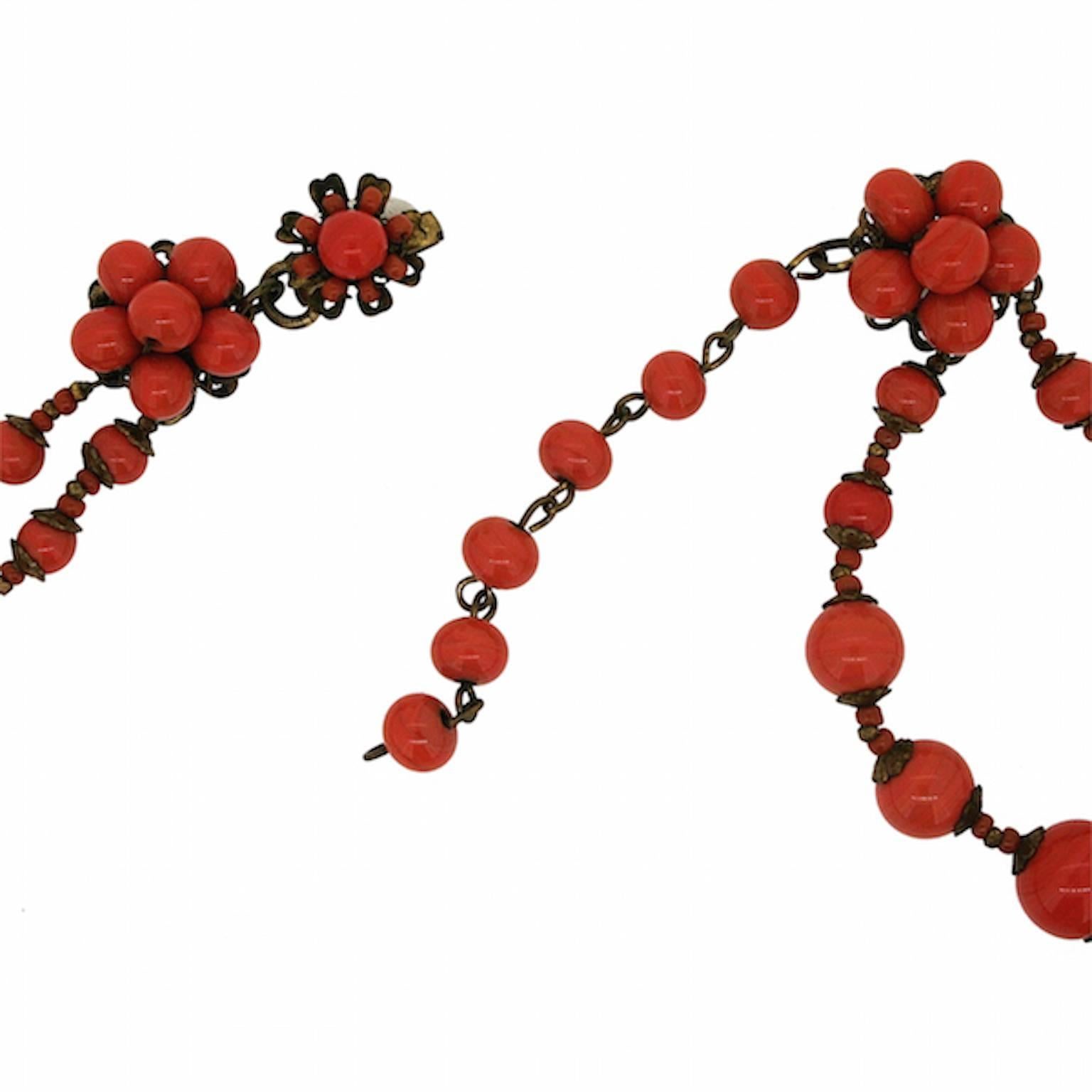 Miriam Haskell 1960s Coral Glass Bead Vintage Necklace In Excellent Condition For Sale In Wigan, GB