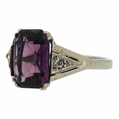 1920s Purple Glass Art Deco Design Vintage Ring 9