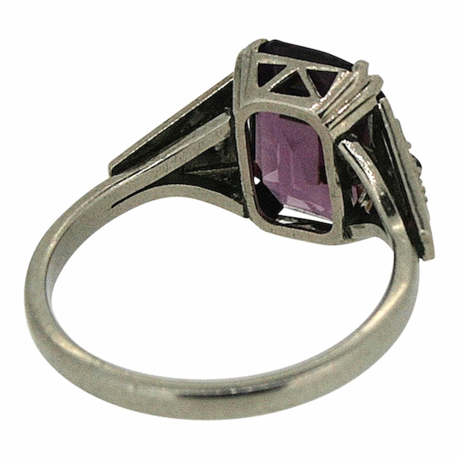 Emerald Cut 1920s Purple Glass Art Deco Design Vintage Ring