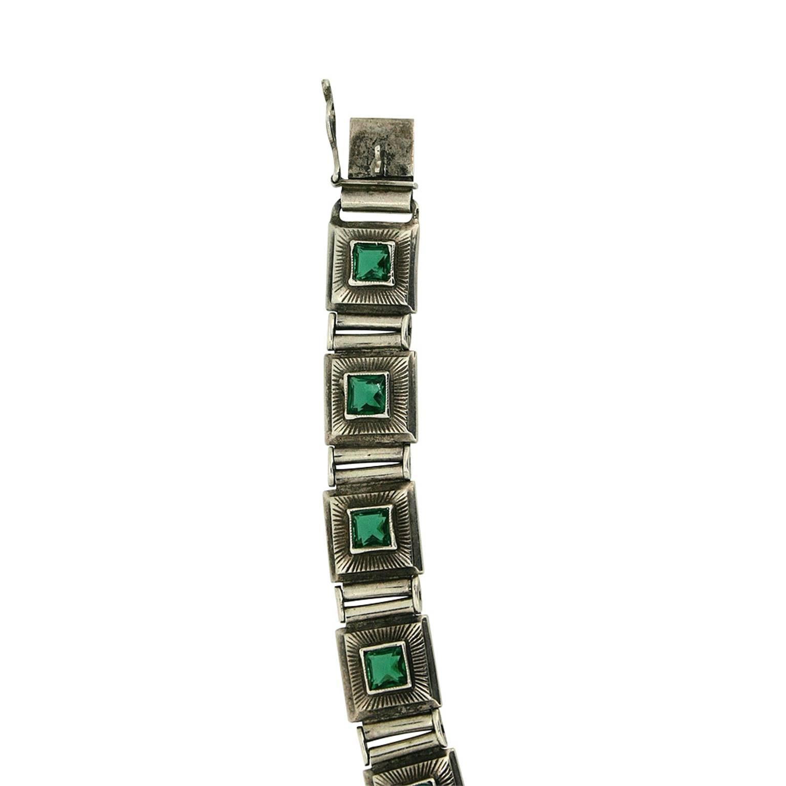 Women's 1920s Green Glass Art Deco Design Vintage Bracelet