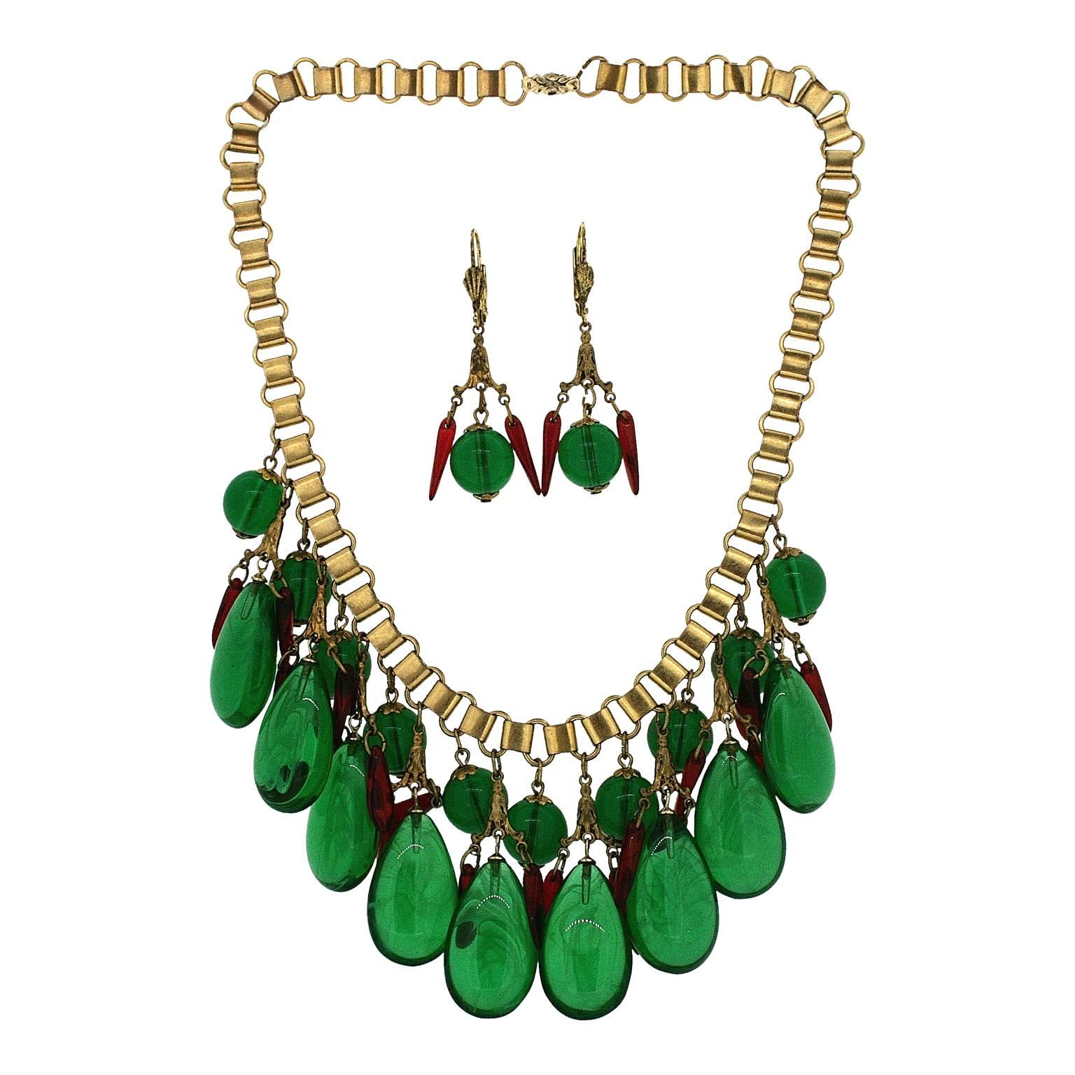 1940s Red and Green Glass Vintage Necklace and Earrings Set For Sale