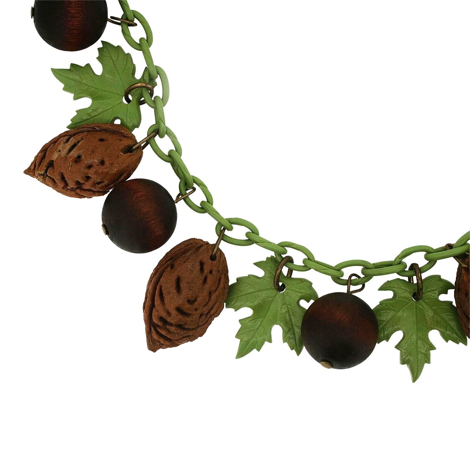 1930s Celluloid and Wood Leaf and Nut Vintage Necklace In Excellent Condition In Wigan, GB