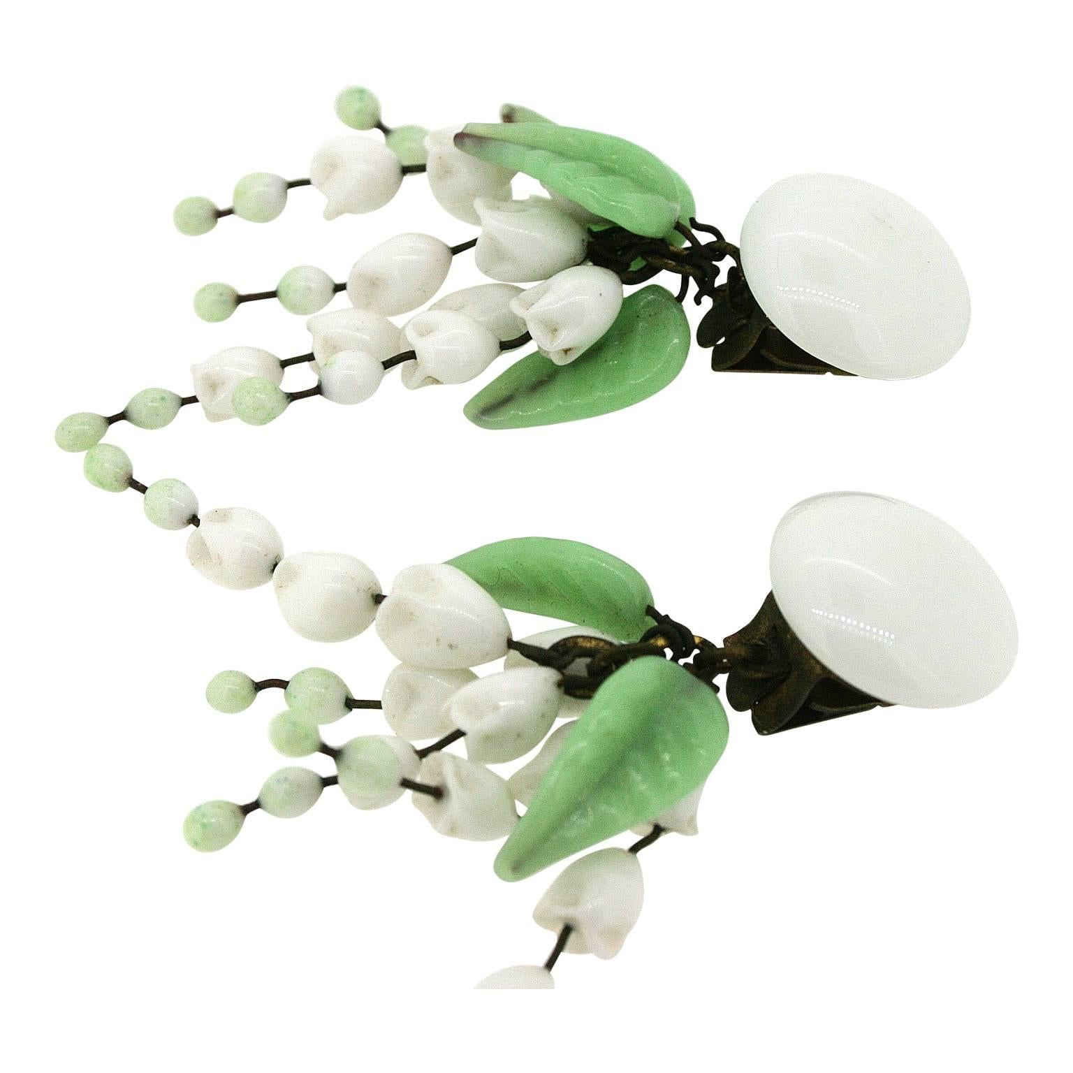1940s French Glass Lily of the Valley Vintage Earrings In Good Condition In Wigan, GB