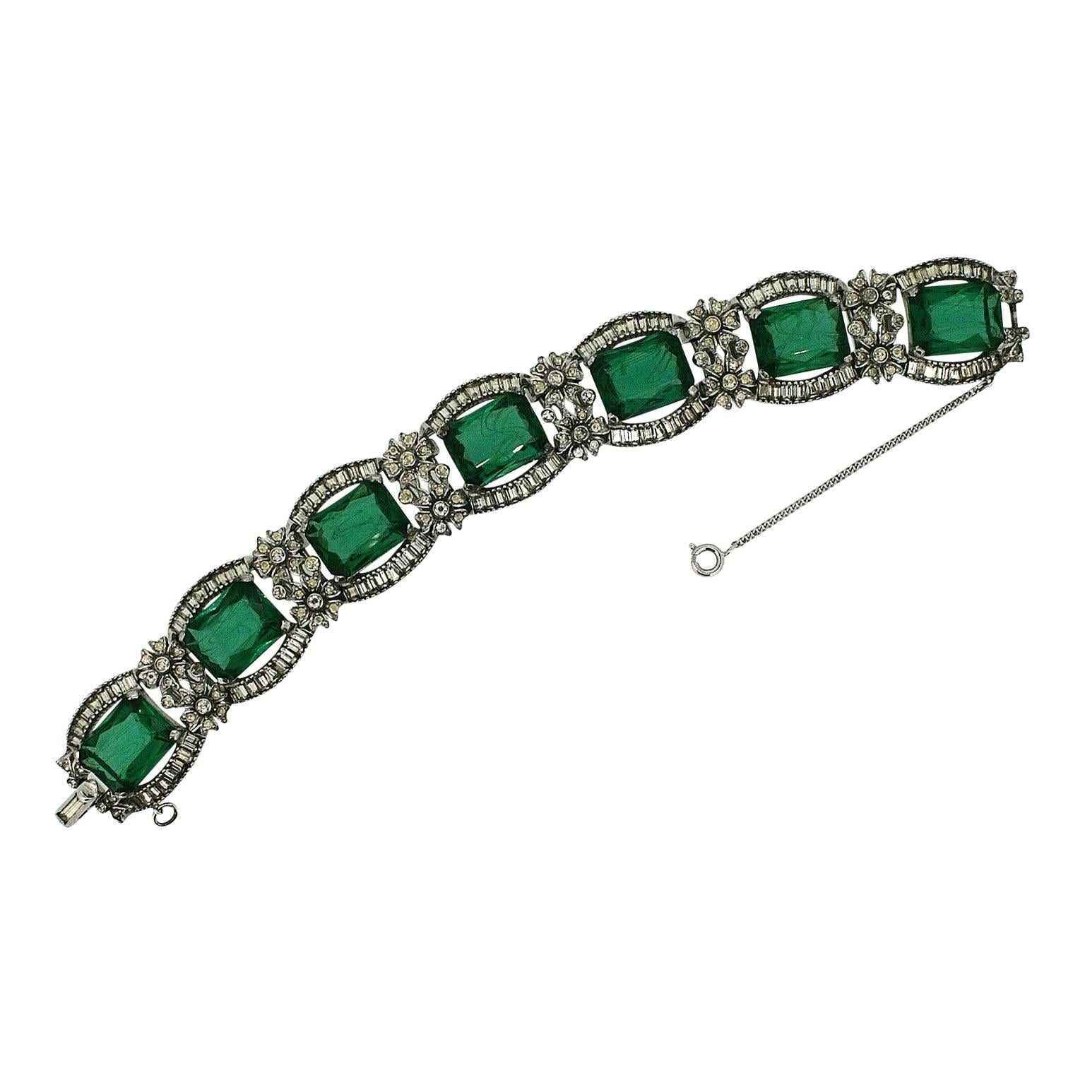 Jomaz 1960s Emerald Green Glass Vintage Floral Bracelet