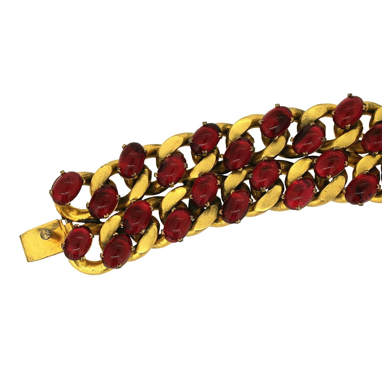 Women's 1940s Red Glass and Gilt Metal Vintage Statement Bracelet For Sale