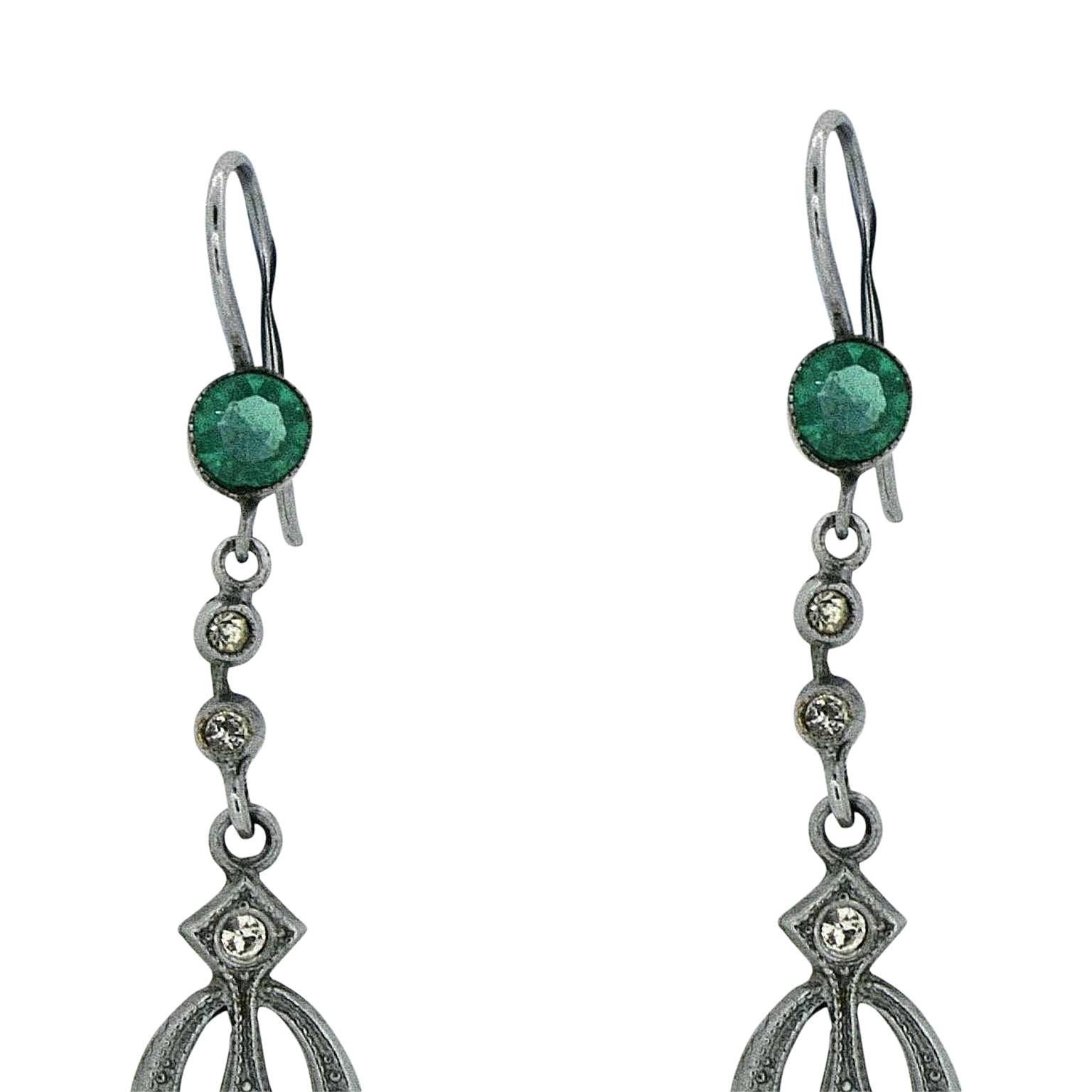 Art Nouveau 1910s Green Glass Vintage Earrings In Good Condition For Sale In Wigan, GB