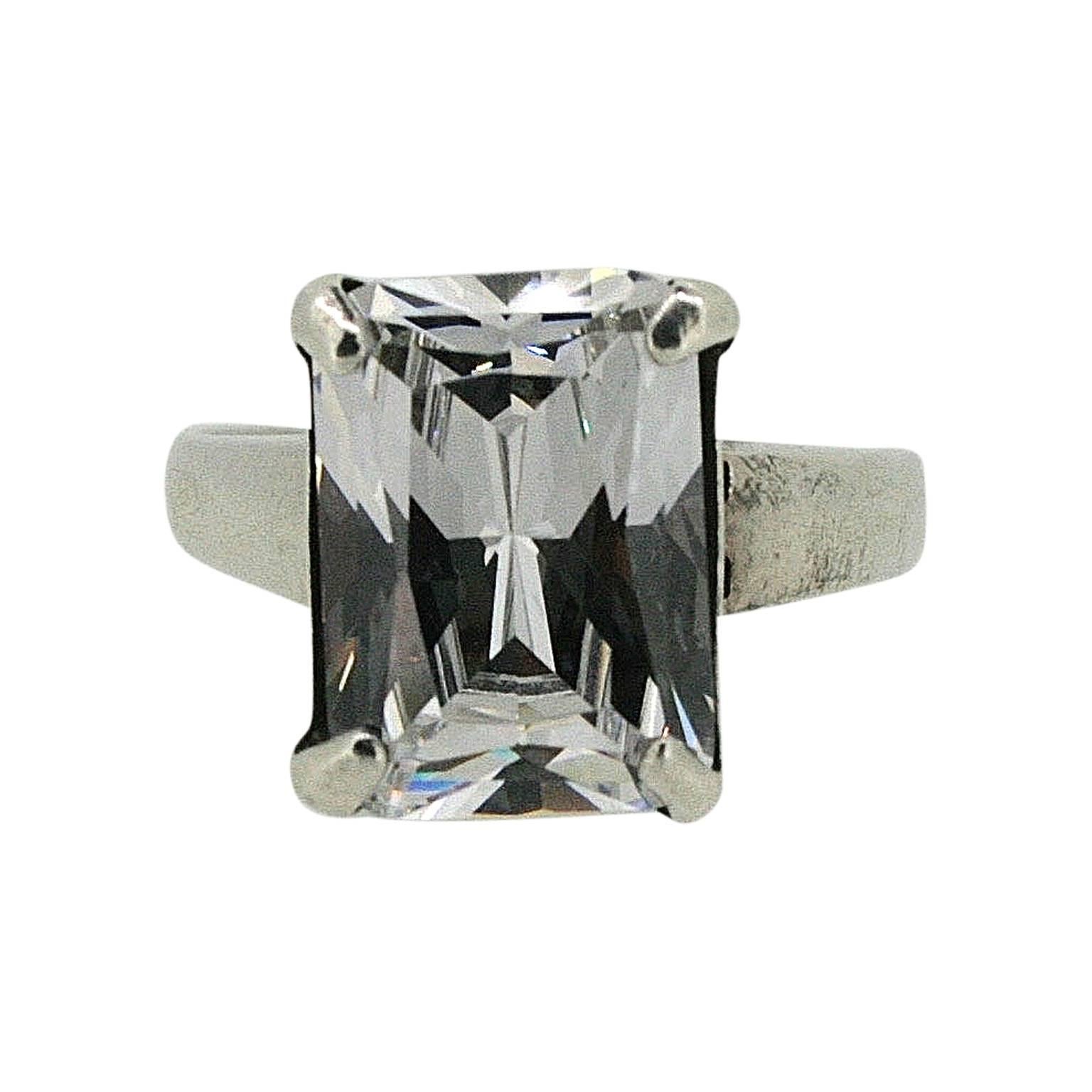 1930s Art Deco Solitaire Clear Rhinestone Vintage Ring In Good Condition In Wigan, GB