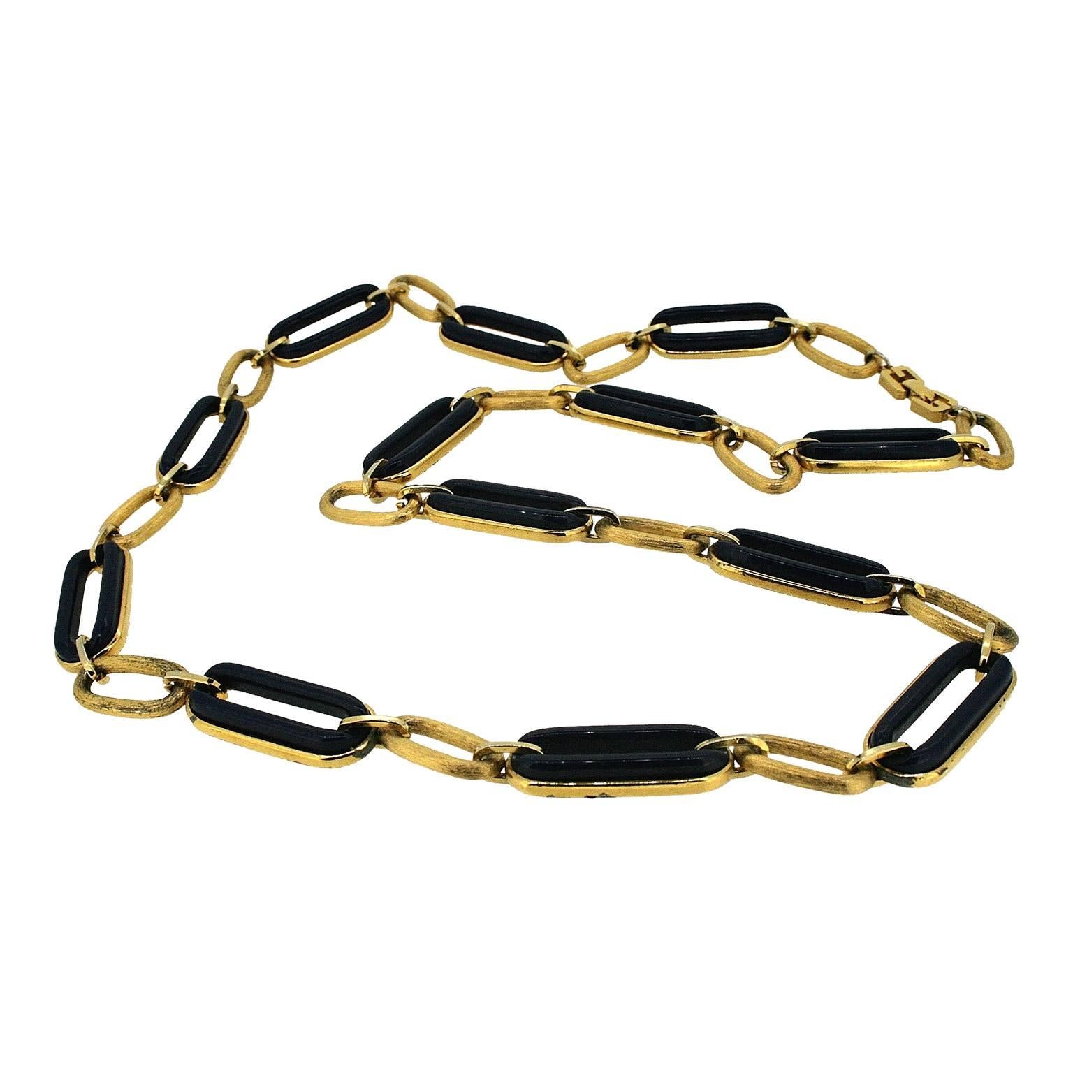 Givenchy 1980s Gold Tone Vintage Link Necklace In Good Condition For Sale In Wigan, GB