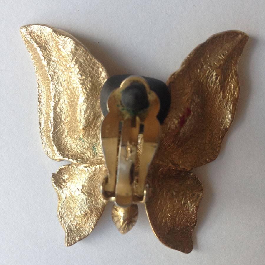 YVES SAINT LAURENT Gilt Metal, Glass Pearl Butterflies Clip-On Earrings In Good Condition In Paris, FR