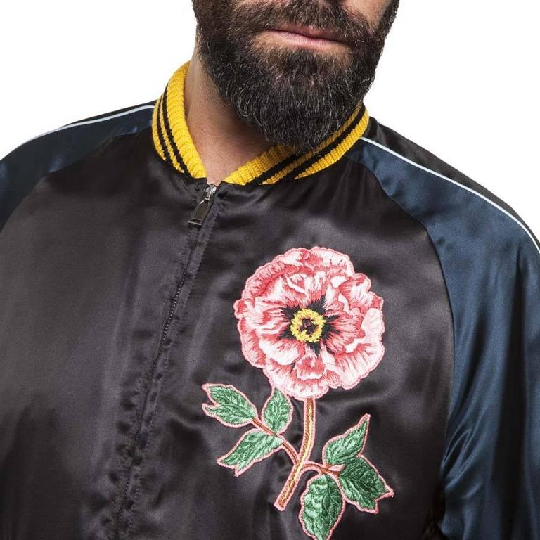 GUCCI 50IT Silk Jacket L'Aveugle Par Amour Embroidered Flowers, Snake and a  Bee at 1stDibs | l'aveugle par amour jacket, gucci l'aveugle par amour  jacket, l'aveugle par amour gucci jacket