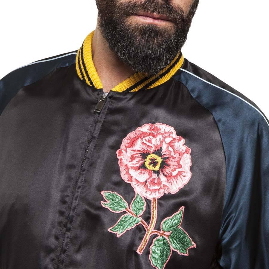 Women's or Men's GUCCI 50IT Silk Jacket L’Aveugle Par Amour  Embroidered Flowers, Snake and a Bee