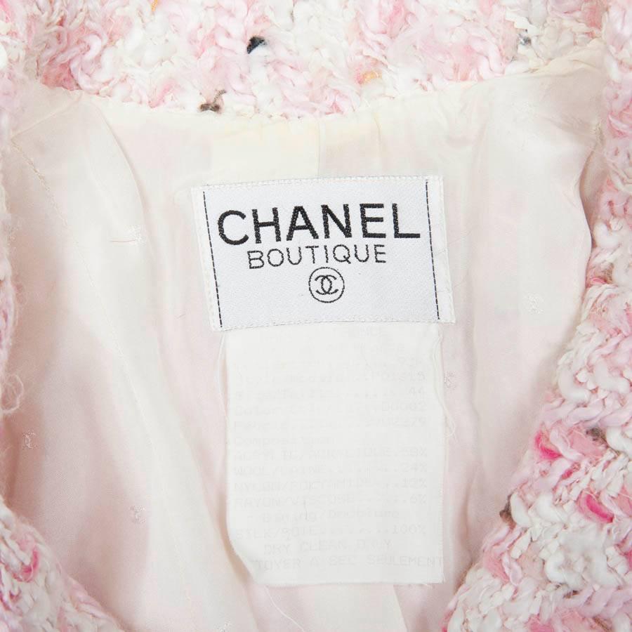 Chanel Jacket in Pink Tweed In Good Condition In Paris, FR