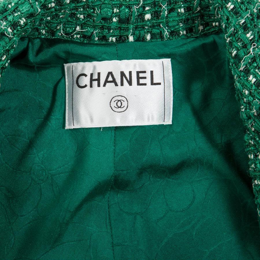 Chanel Set in Green Tweed and White Jeans 36FR 6