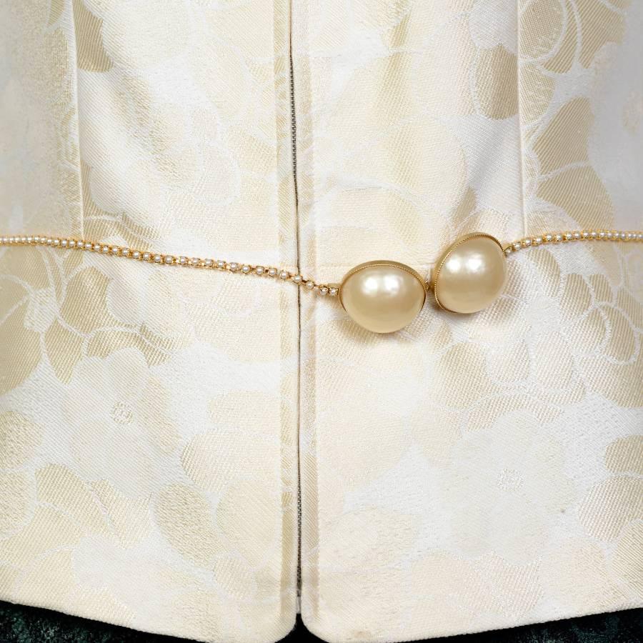 Chanel Spring 2001 Cotton Sleeveless Jacket with a Beaded Pearl Belt 42FR 1