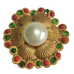 Vintage Chanel Gilt Metal, Glass Pearl and Colored Pearls Brooch 4