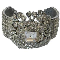 CHANEL Couture Cuff in Silver Metal and Strass 3